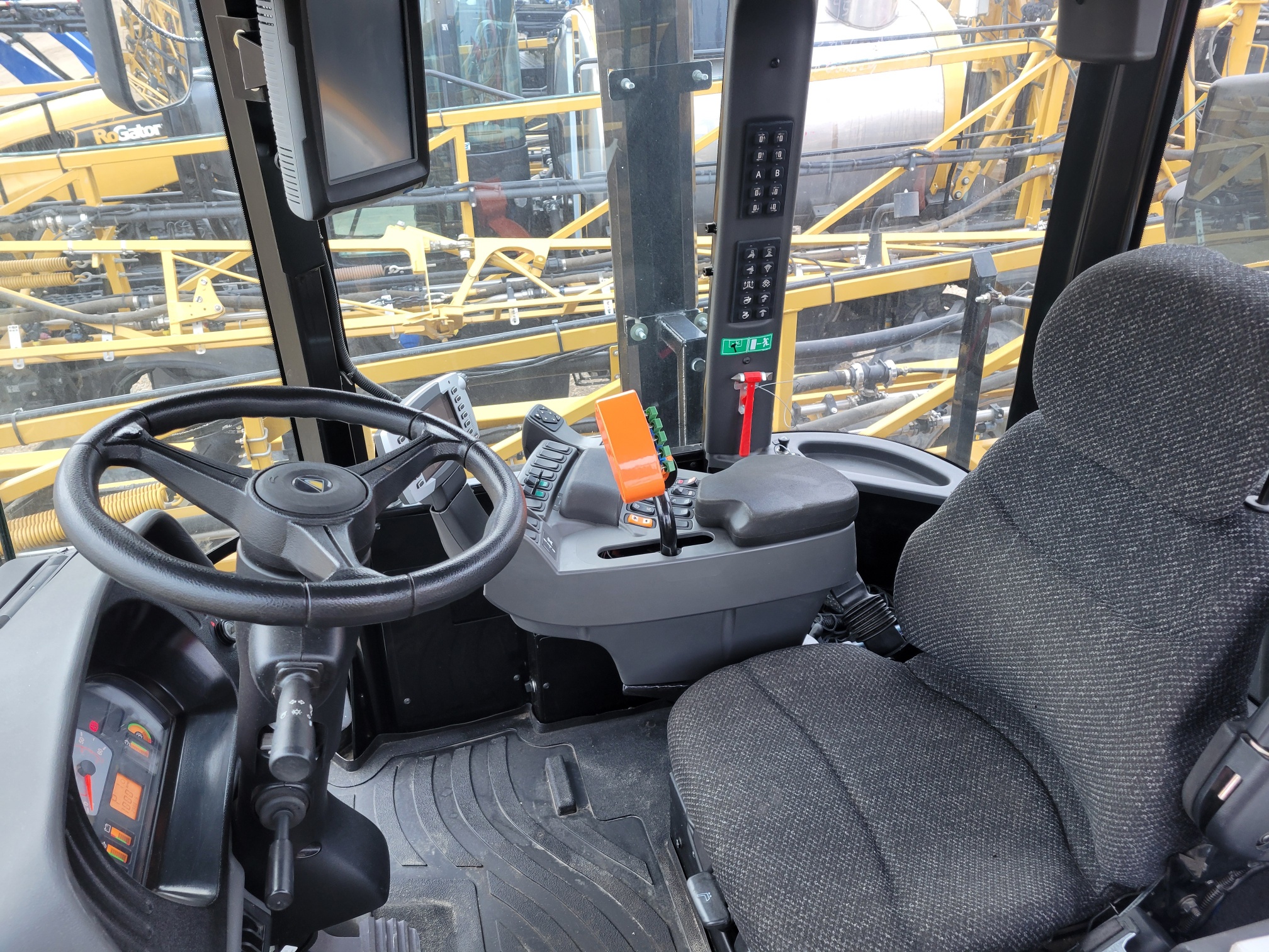 2012 RoGator RG900 Sprayer/High Clearance