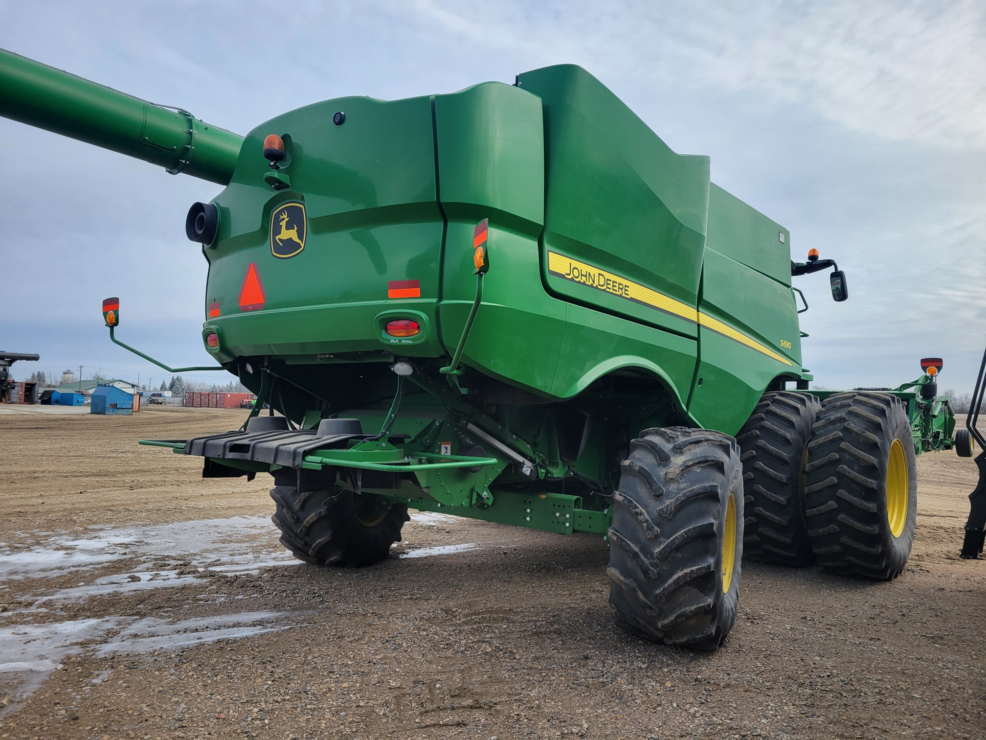 2017 John Deere S690 Combine