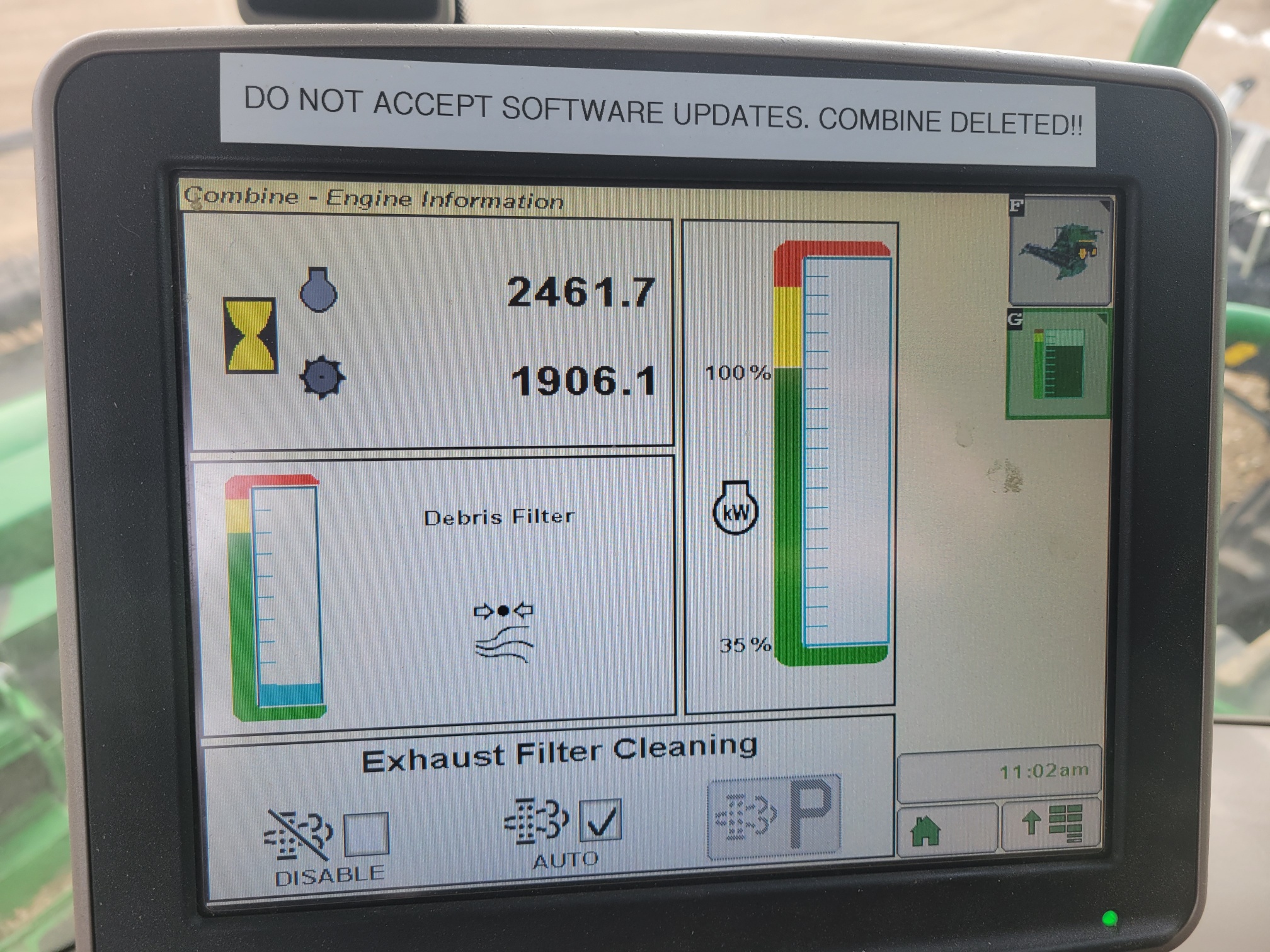 2017 John Deere S690 Combine