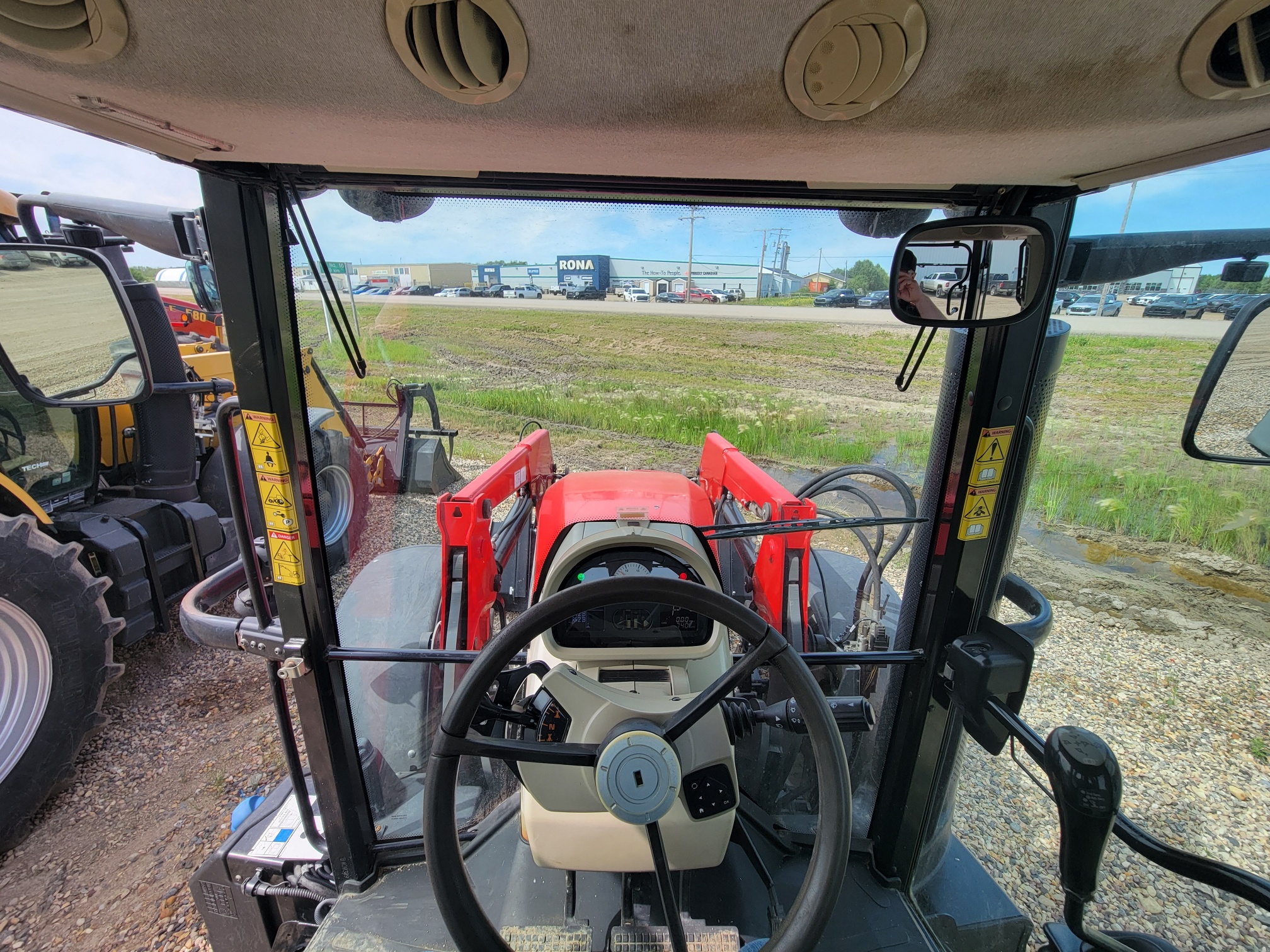 2015 Massey Ferguson 6616 Classic Tractor