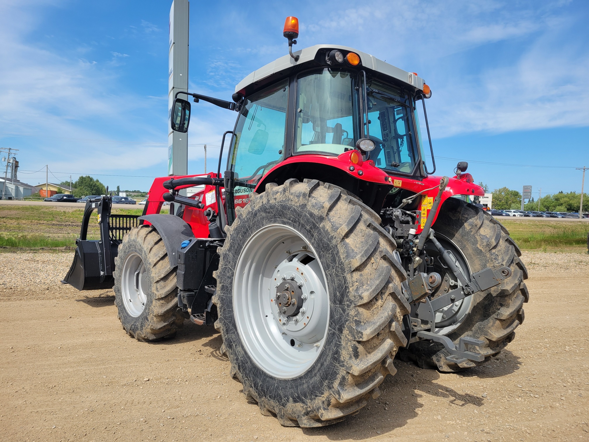 2015 Massey Ferguson 6616 Classic Tractor