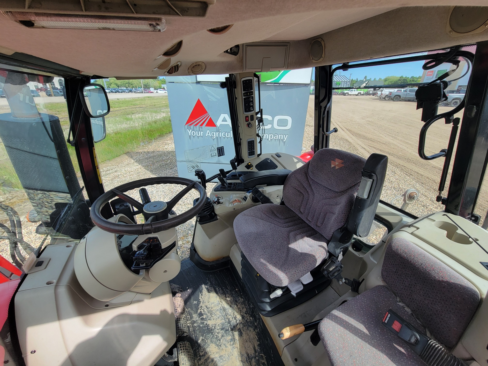 2015 Massey Ferguson 6616 Classic Tractor