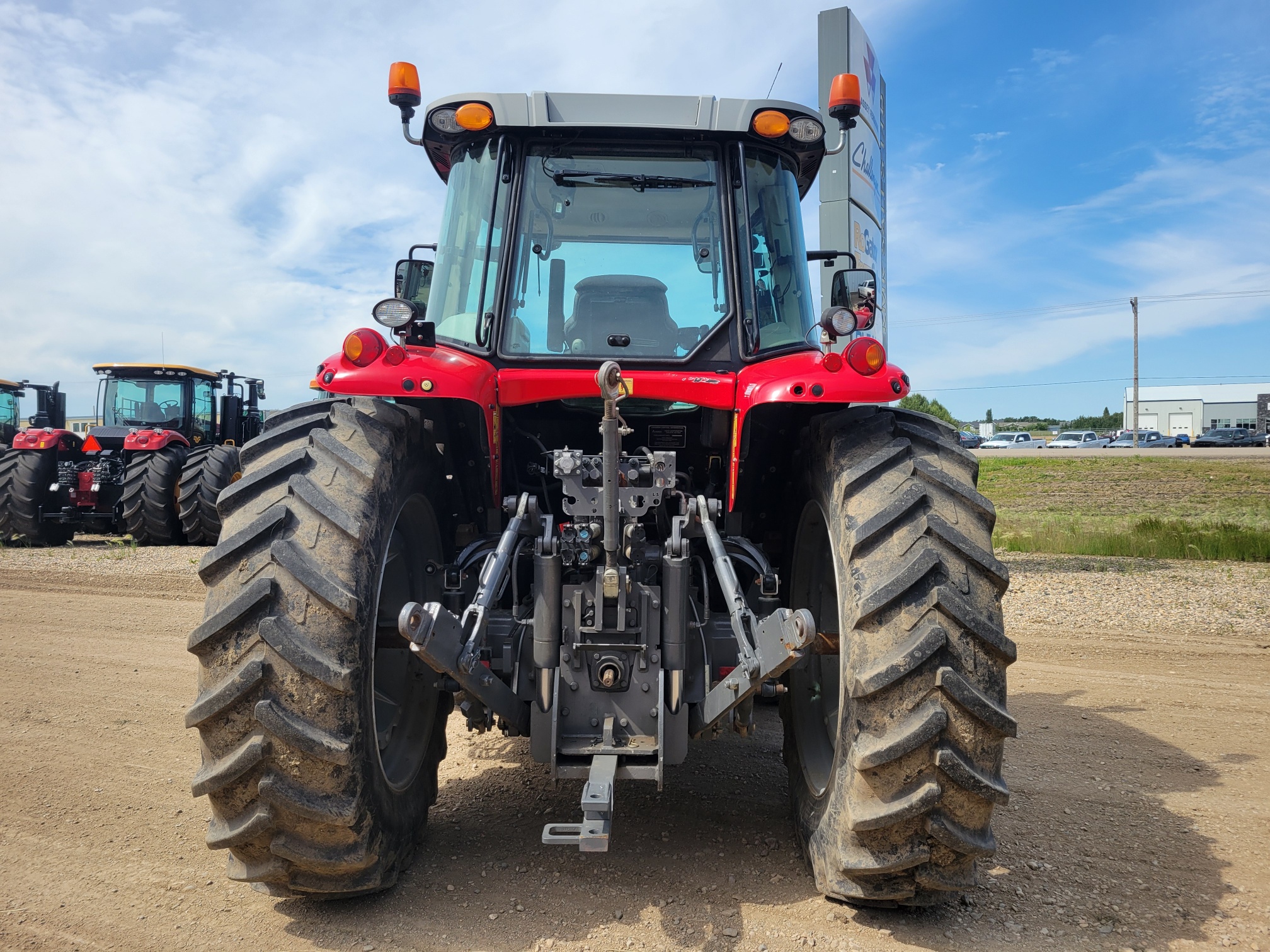 2015 Massey Ferguson 6616 Classic Tractor