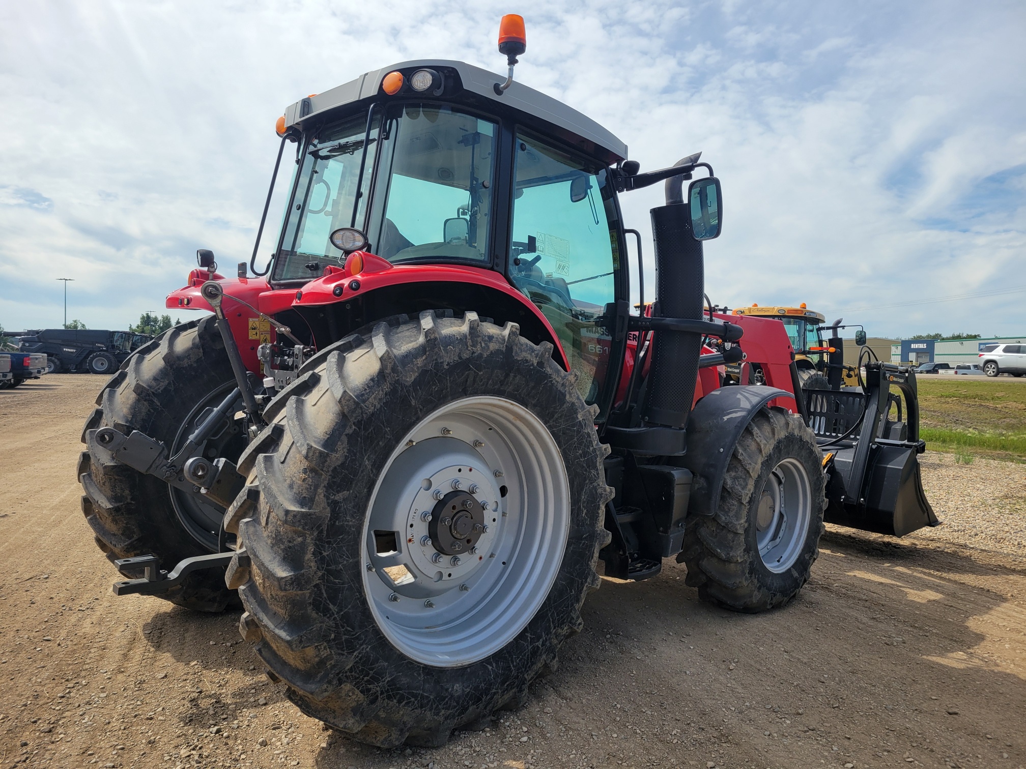 2015 Massey Ferguson 6616 Classic Tractor