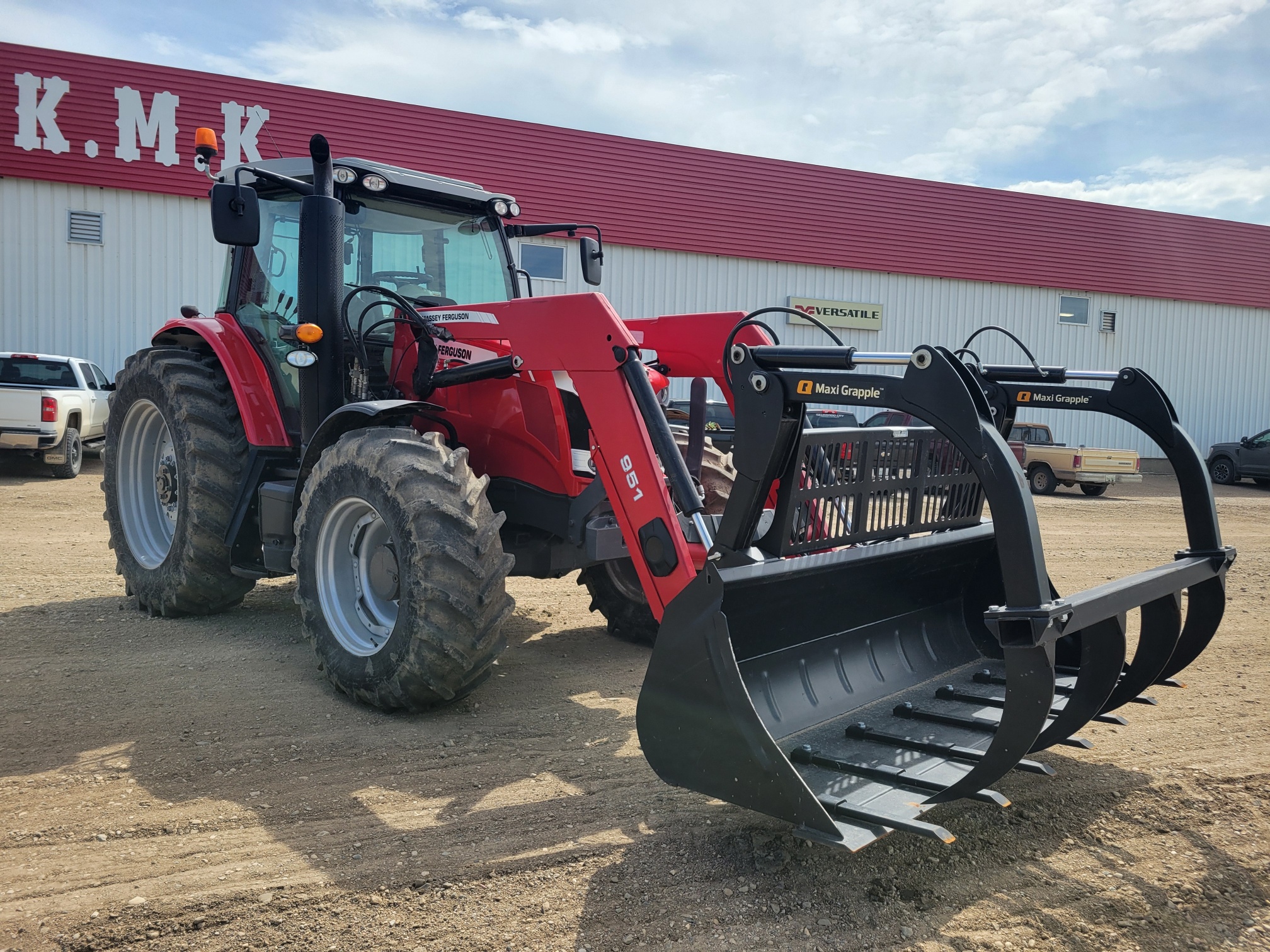 2015 Massey Ferguson 6616 Classic Tractor