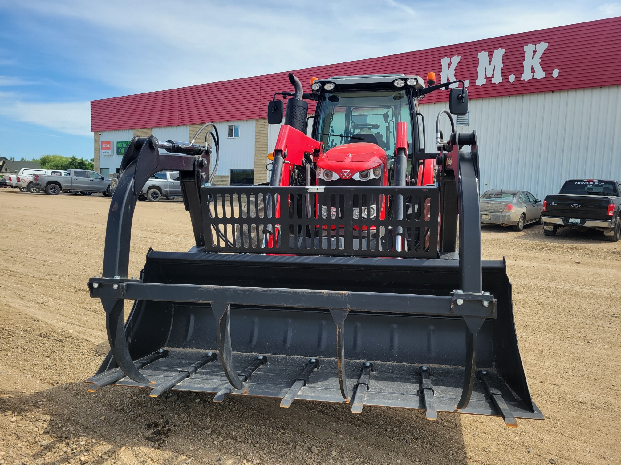 2015 Massey Ferguson 6616 Classic Tractor