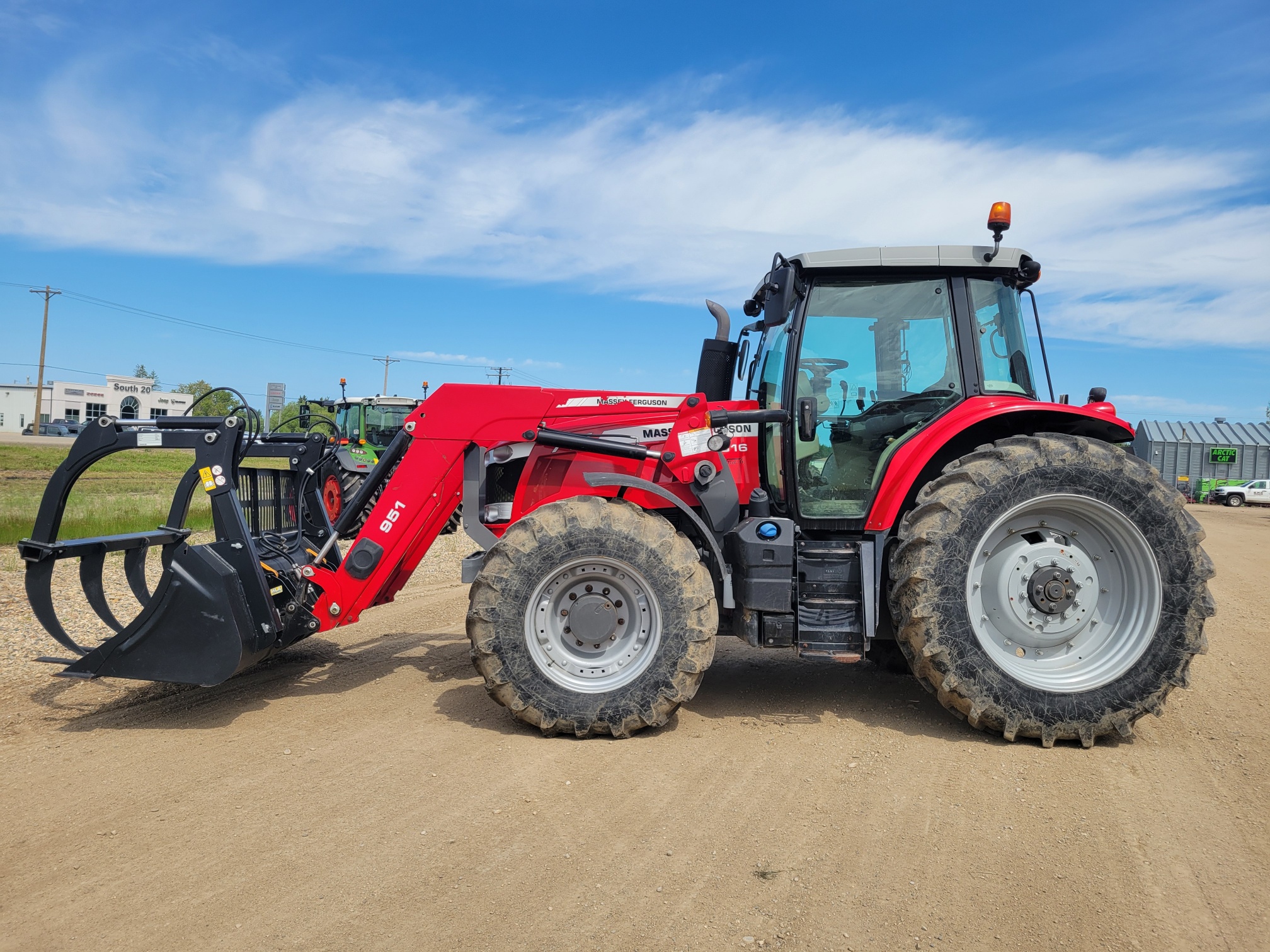 2015 Massey Ferguson 6616 Classic Tractor