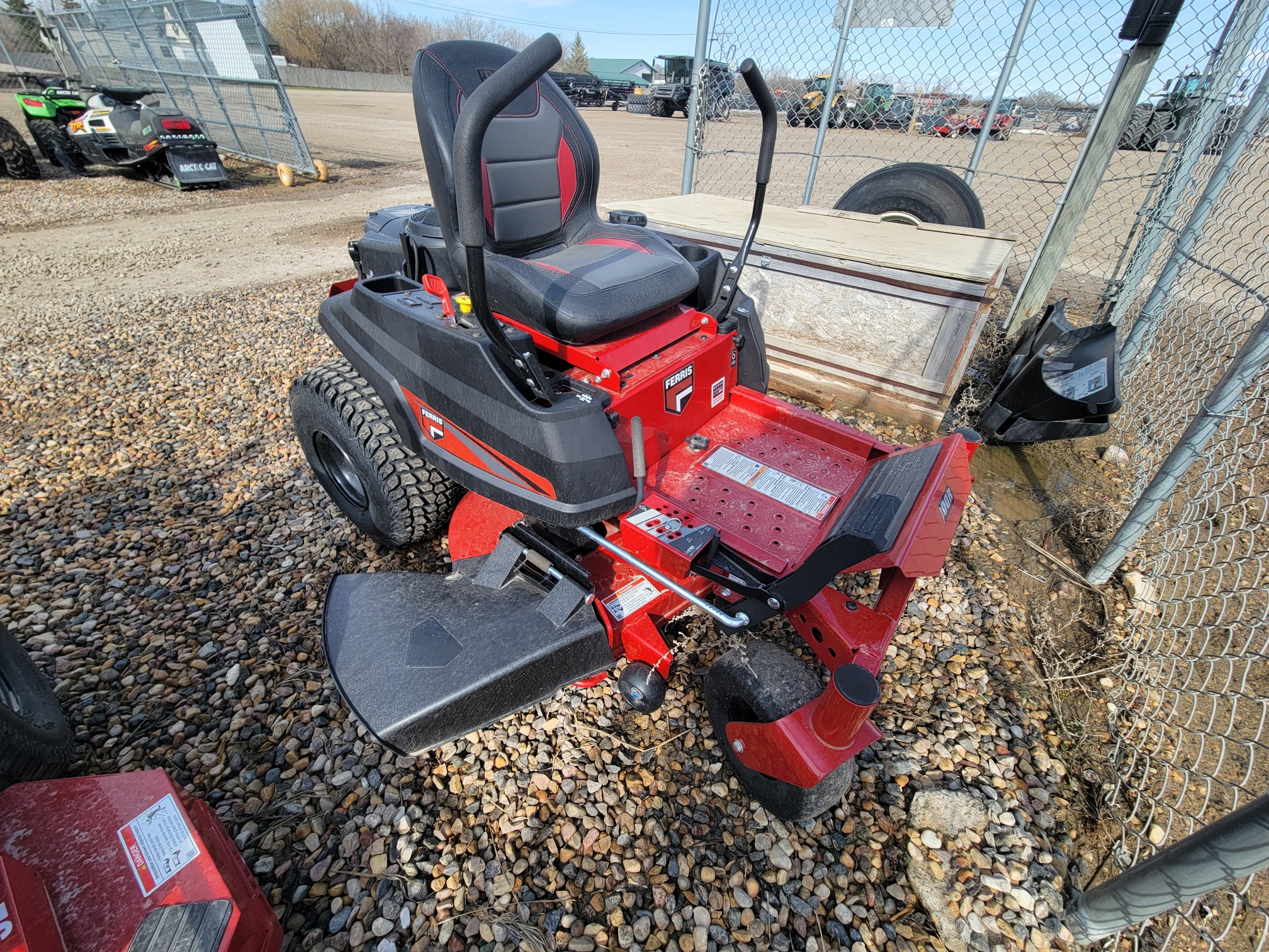 2025 Ferris 300S 23 Mower/Zero Turn