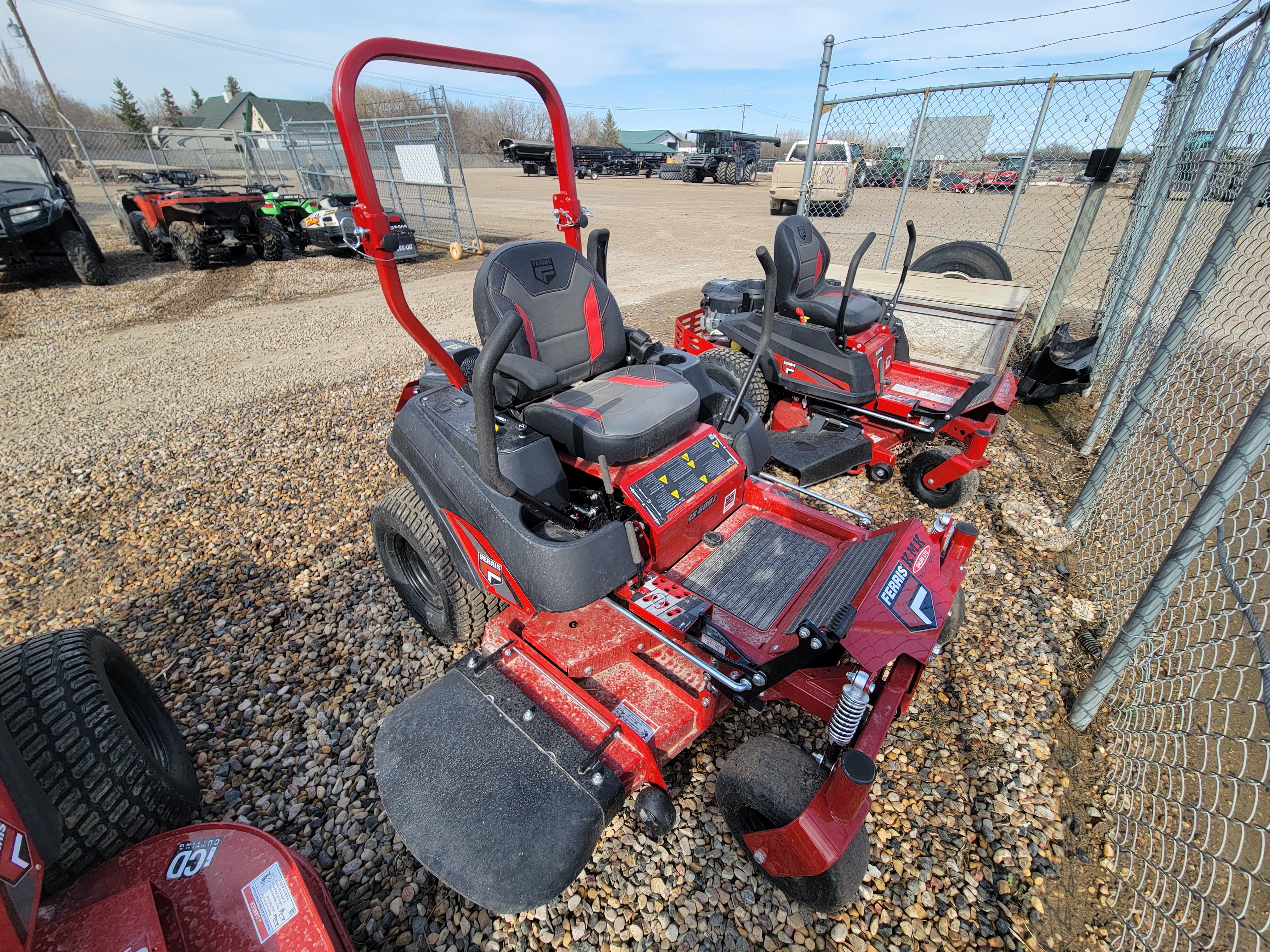 2025 Ferris IS600Z25 B52 Mower/Zero Turn