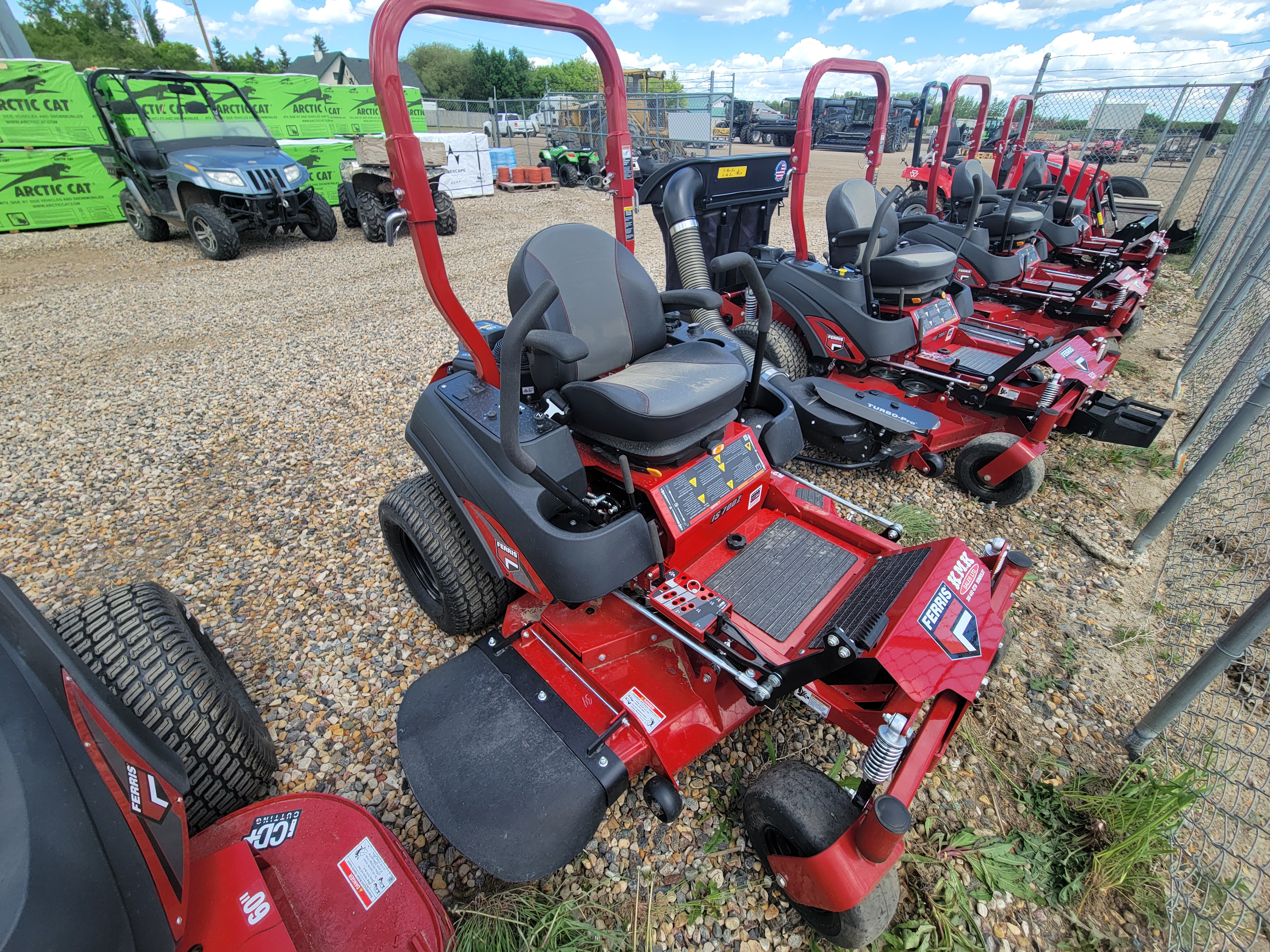 2024 Ferris IS700Z27 B52 Mower/Zero Turn