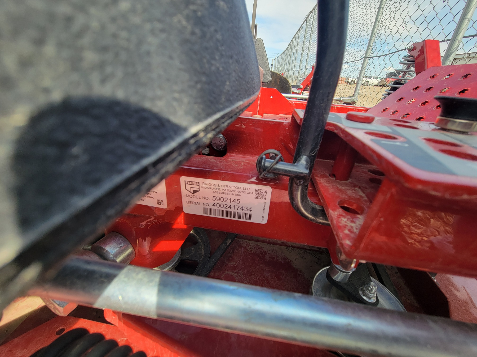 2025 Ferris ISX3300 40 Mower/Zero Turn