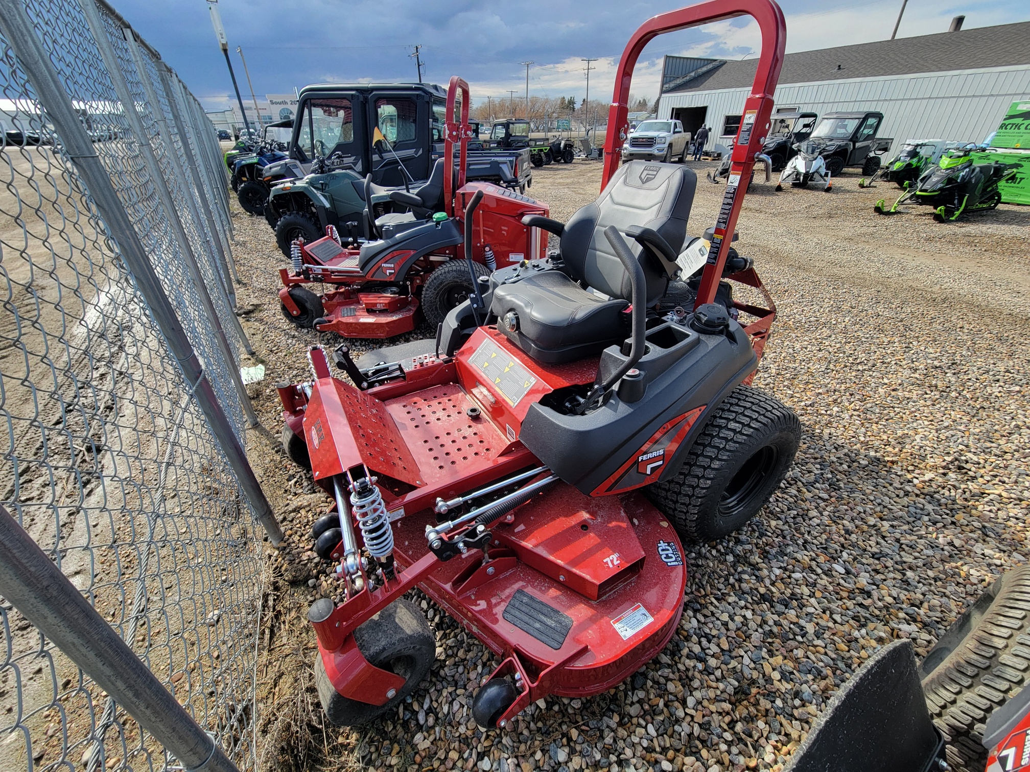 2025 Ferris ISX3300 40 Mower/Zero Turn