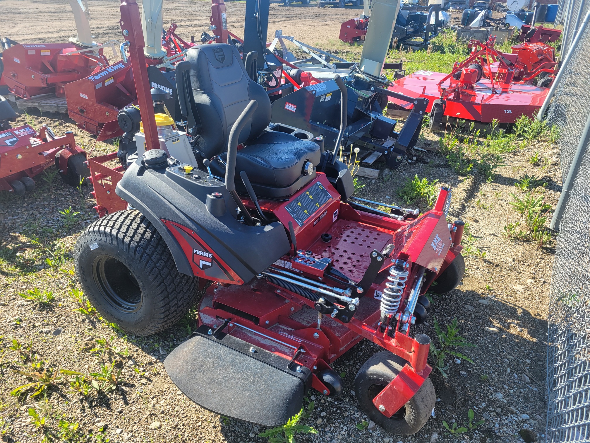 2025 Ferris ISX3300 40 Mower/Zero Turn