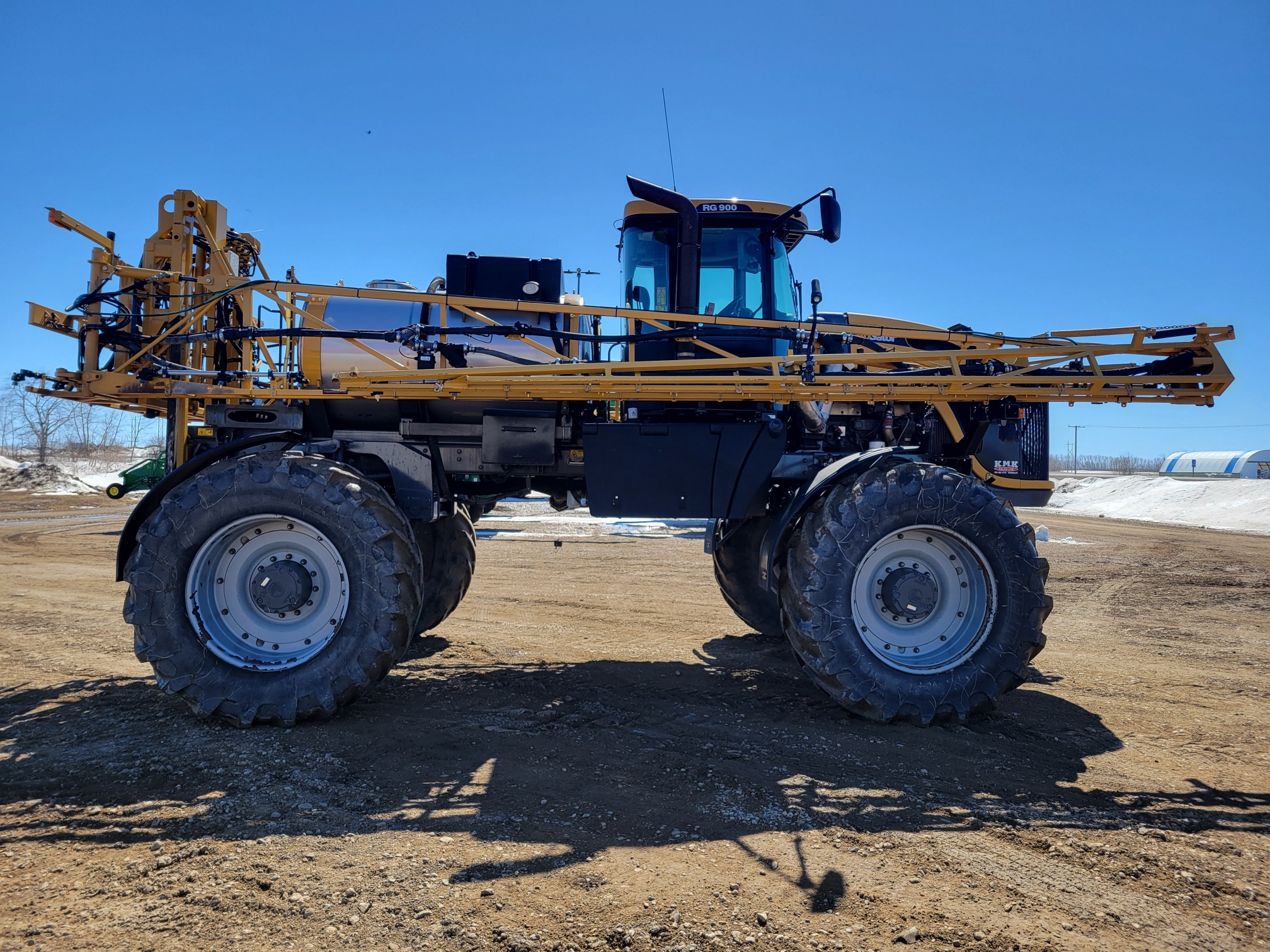 2012 RoGator RG900 Sprayer/High Clearance