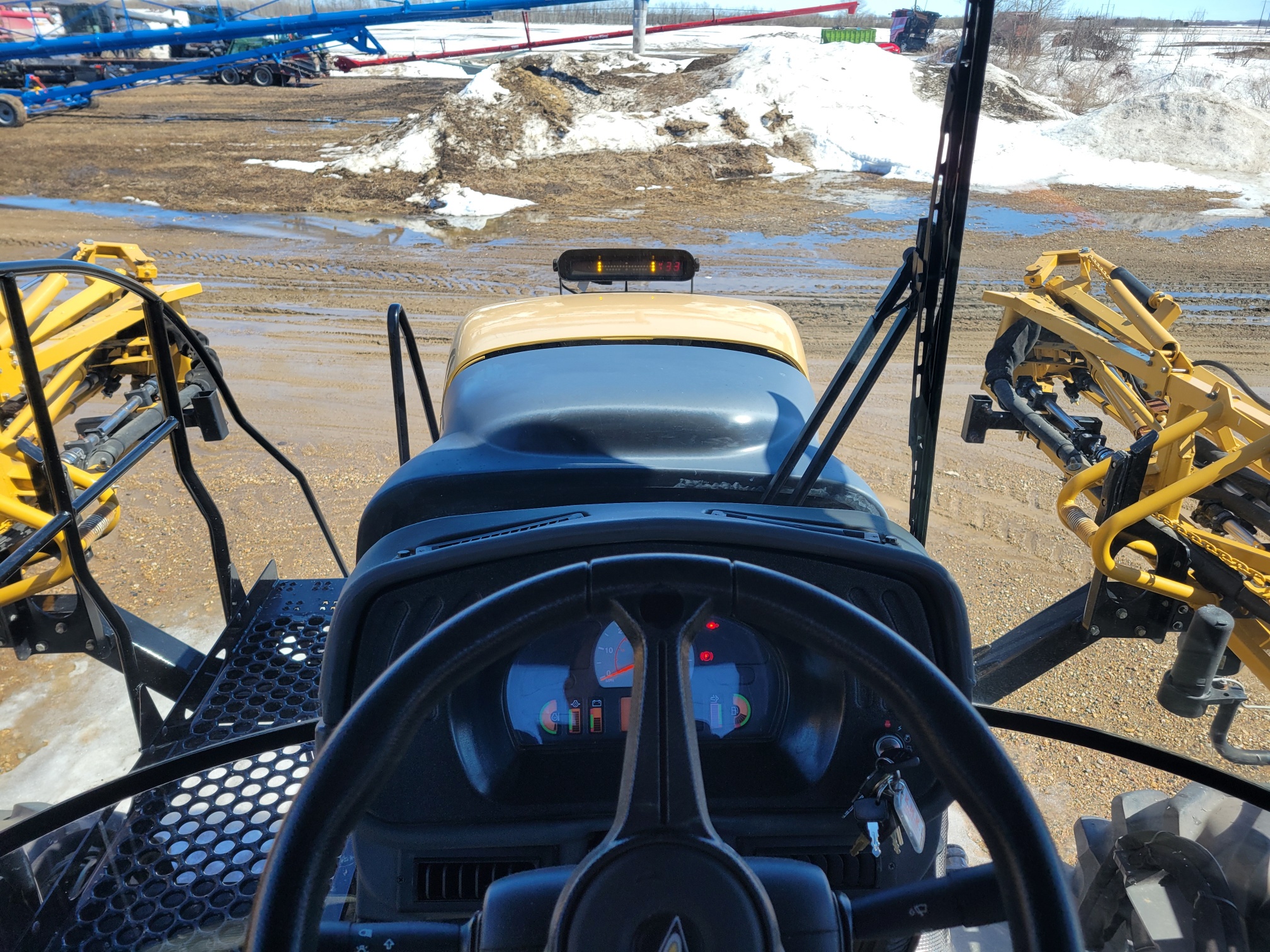 2012 RoGator RG900 Sprayer/High Clearance
