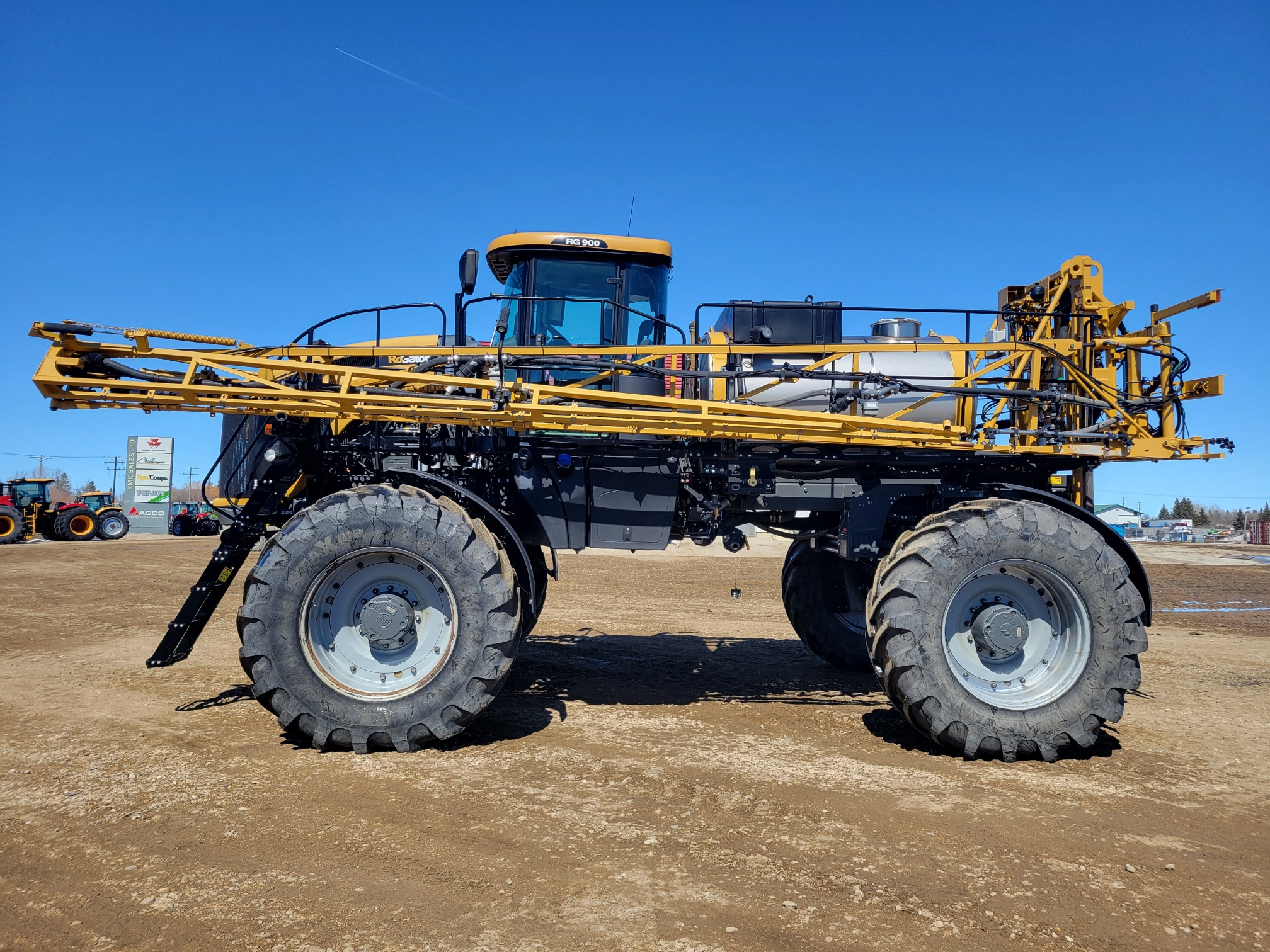 2012 RoGator RG900 Sprayer/High Clearance
