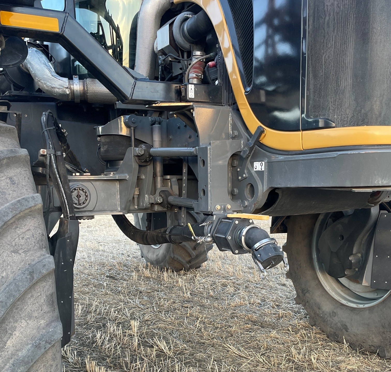 2012 RoGator RG1100 Sprayer/High Clearance