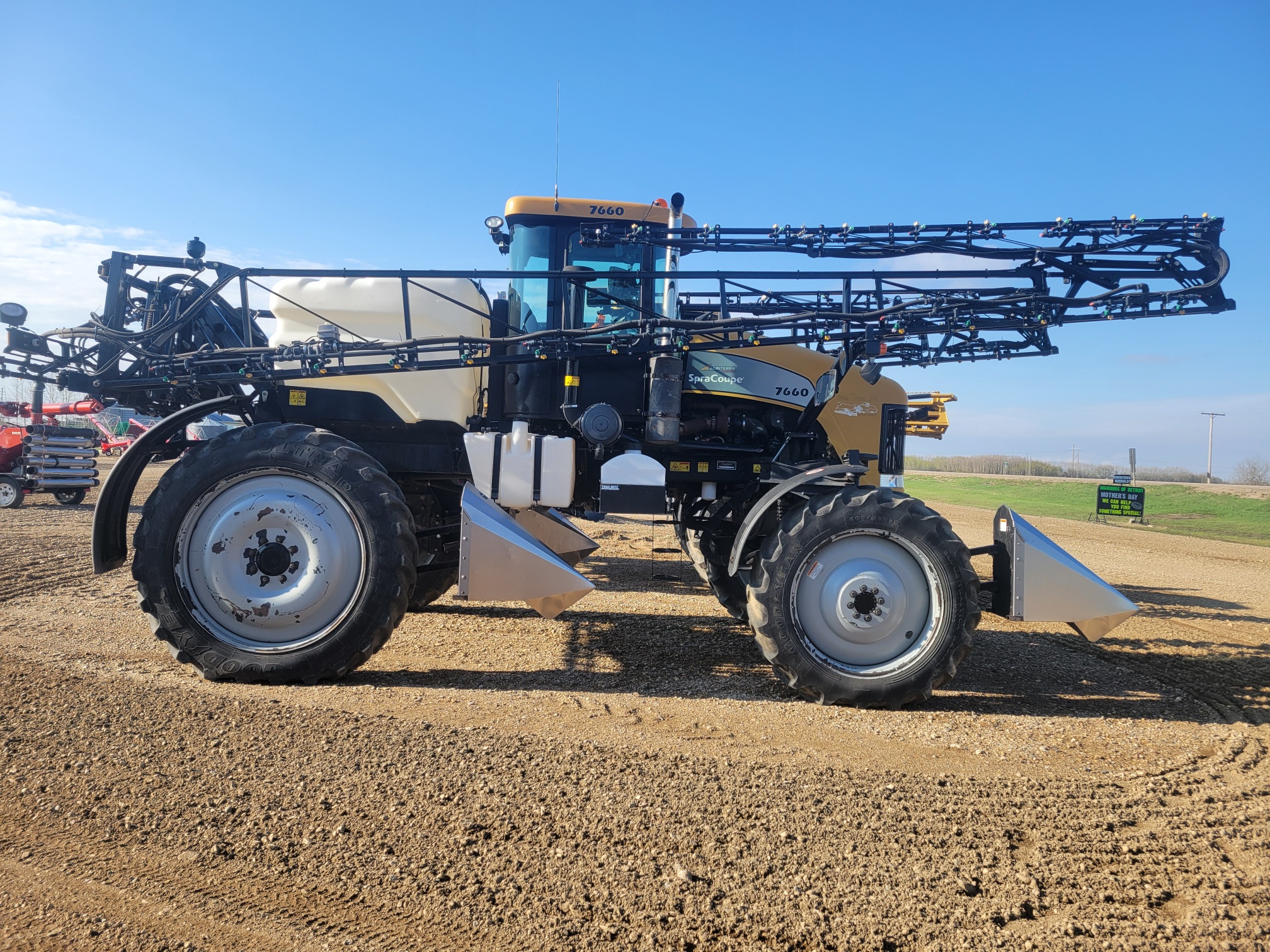 2013 Spra-Coupe 7660 Sprayer/High Clearance