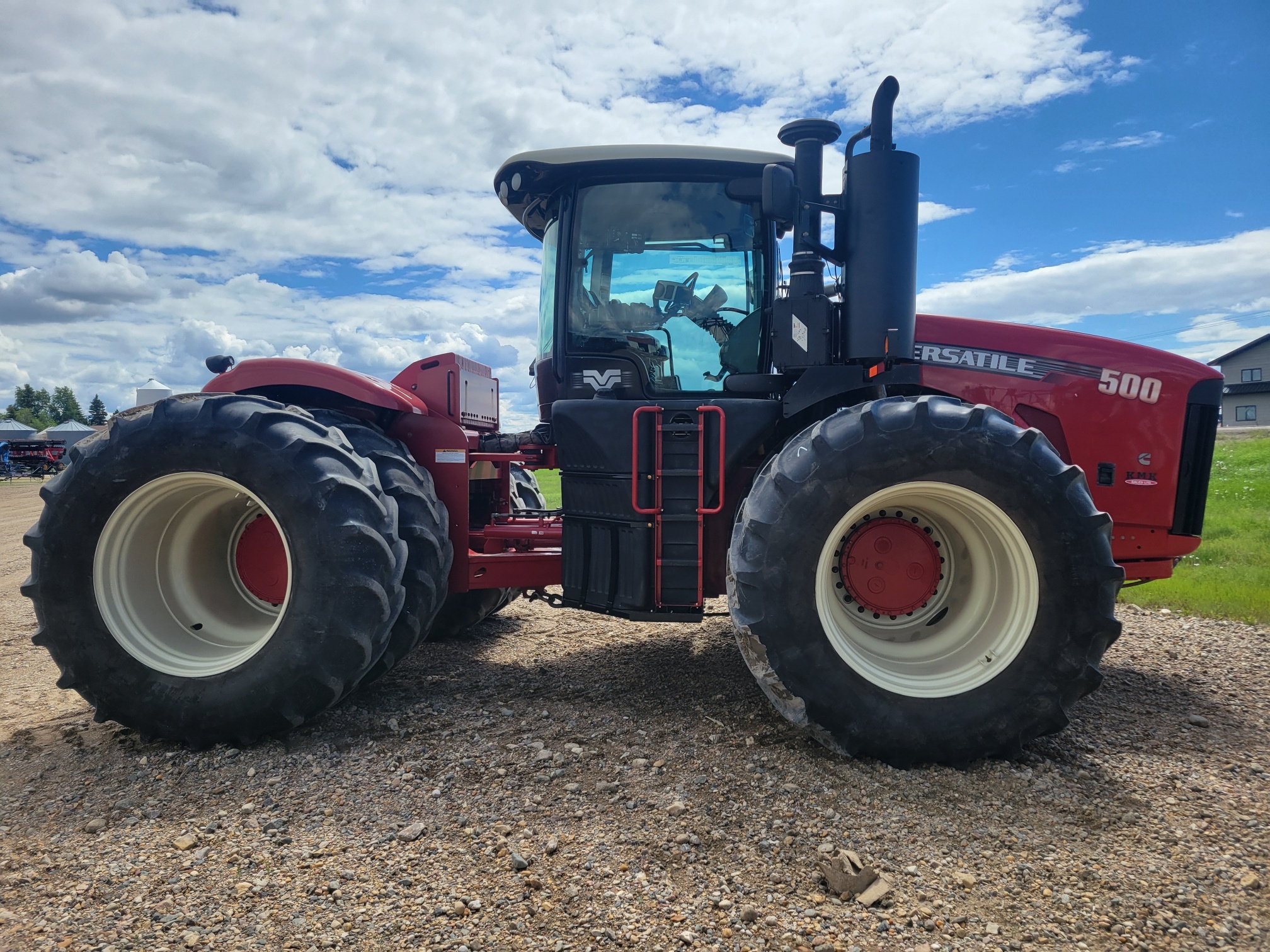2014 Versatile 500 Tractor