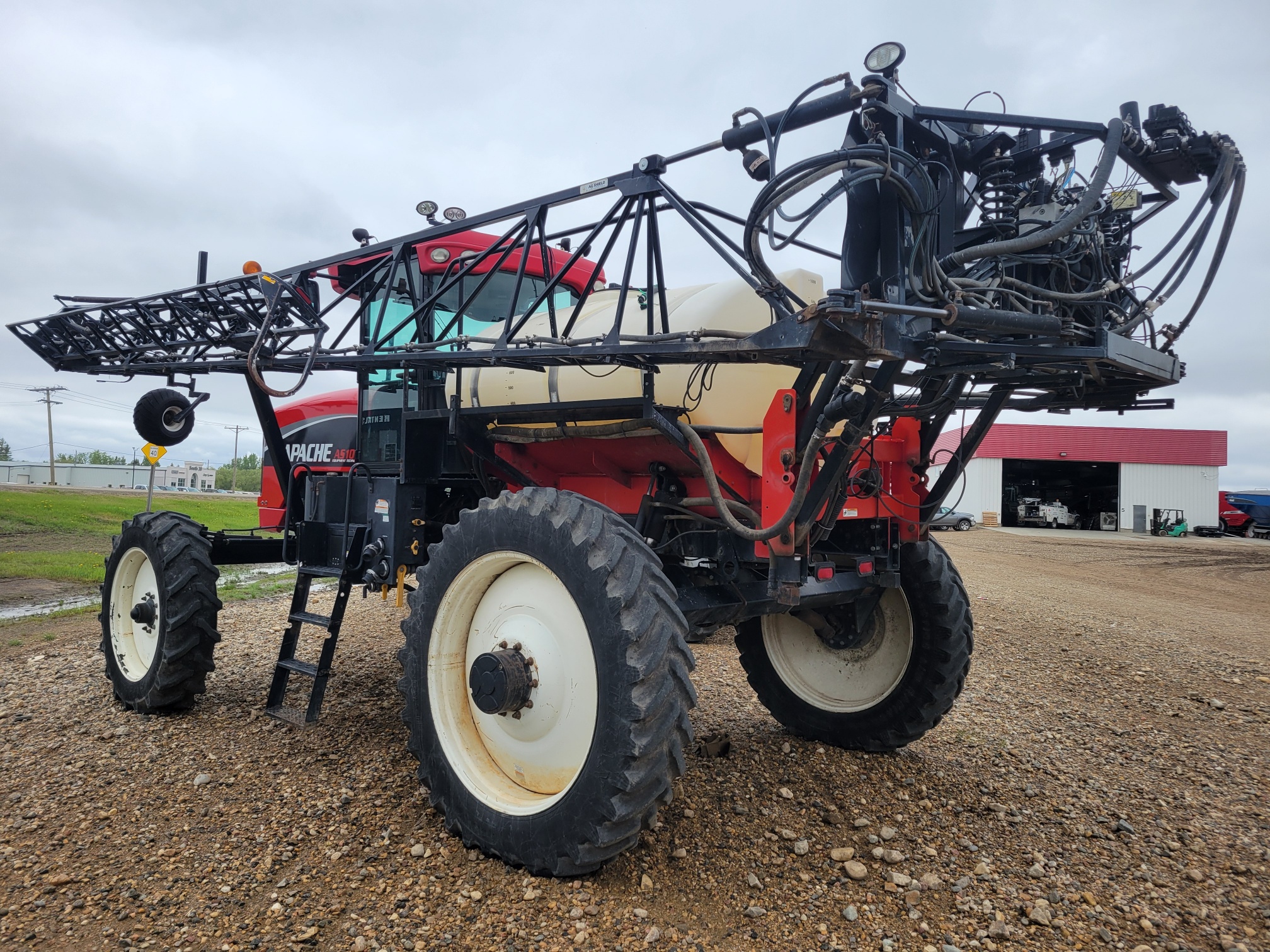 2009 Apache AS1010 Sprayer/High Clearance
