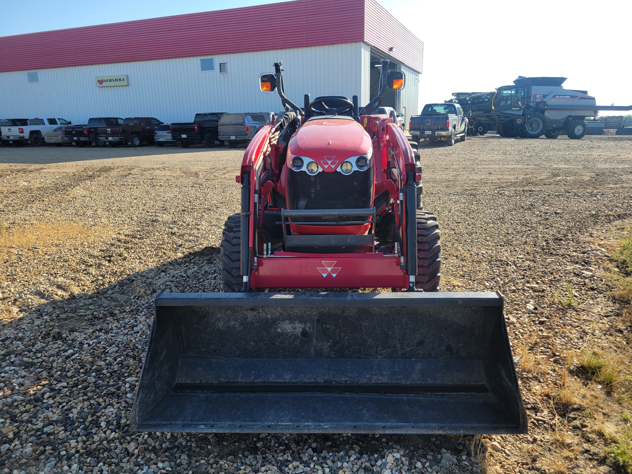 2014 Massey Ferguson 1736 Tractor
