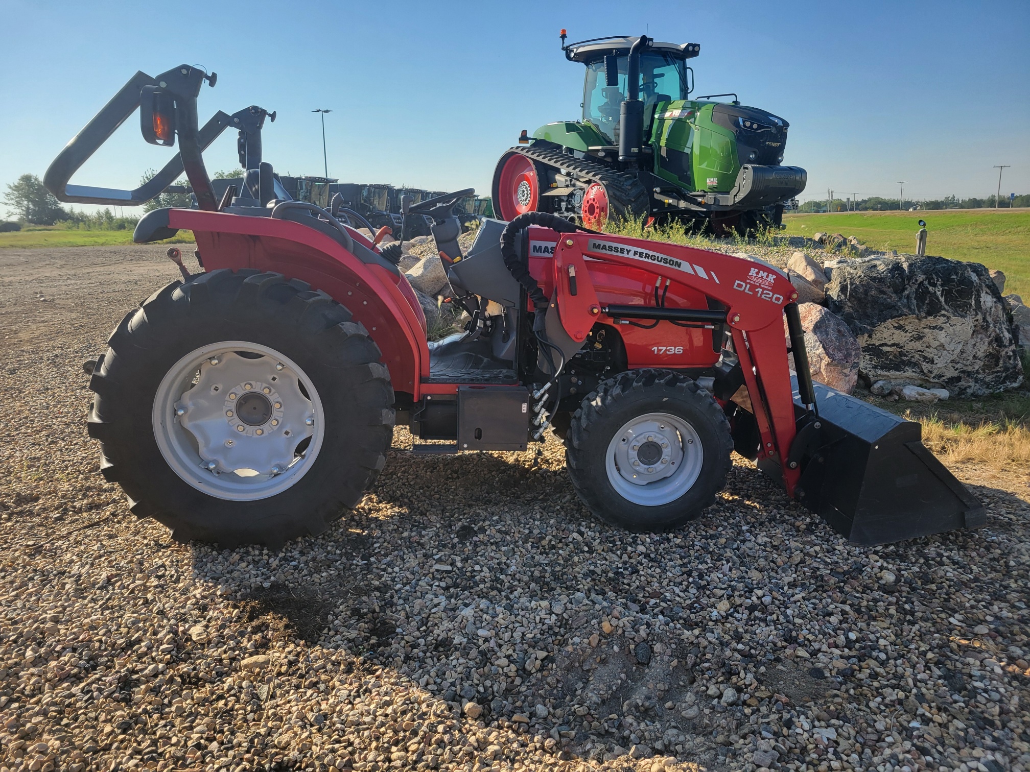 2014 Massey Ferguson 1736 Tractor