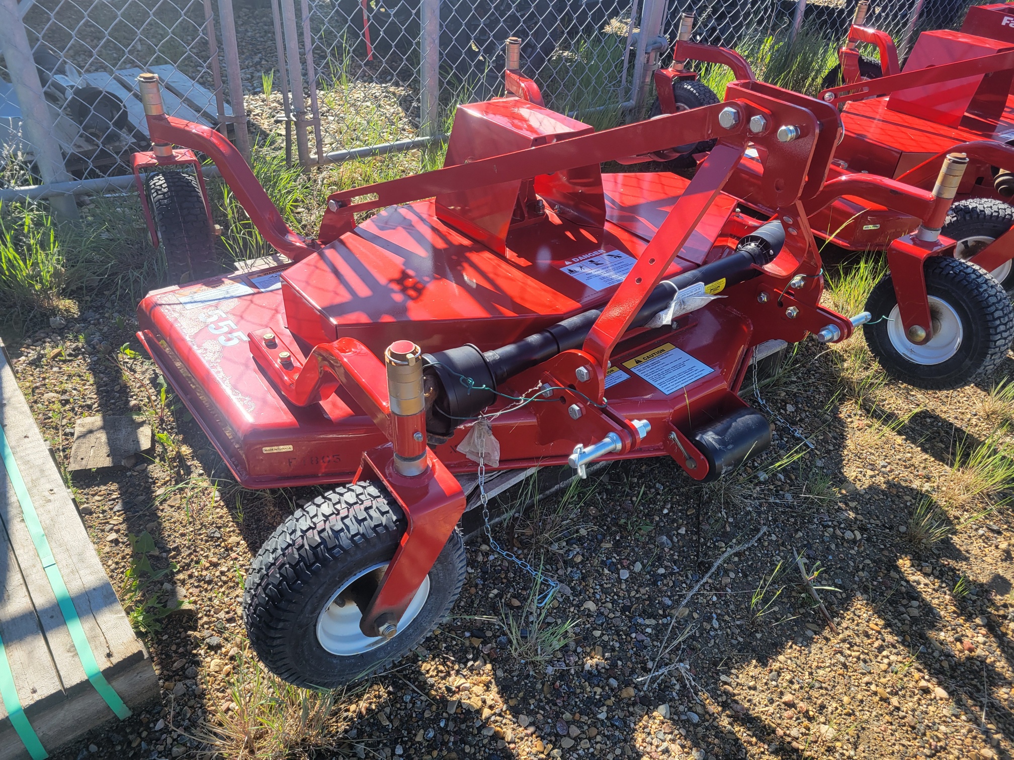 2023 Farm King Y555 Mower