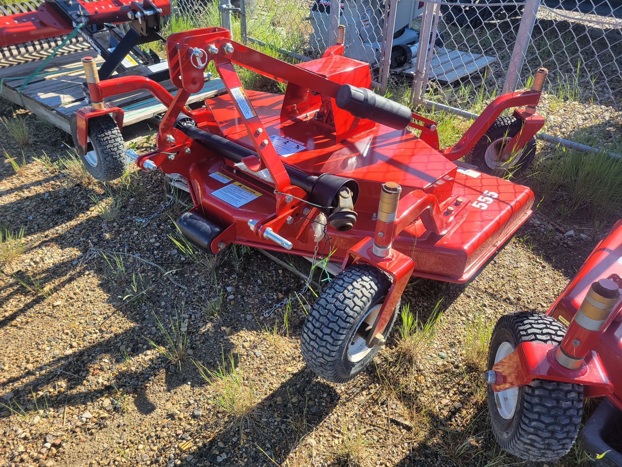 2023 Farm King Y555 Mower