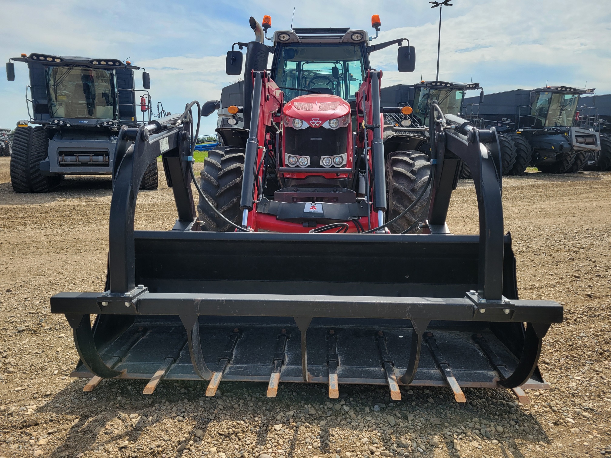 2018 Massey Ferguson 7718 Classic Tractor