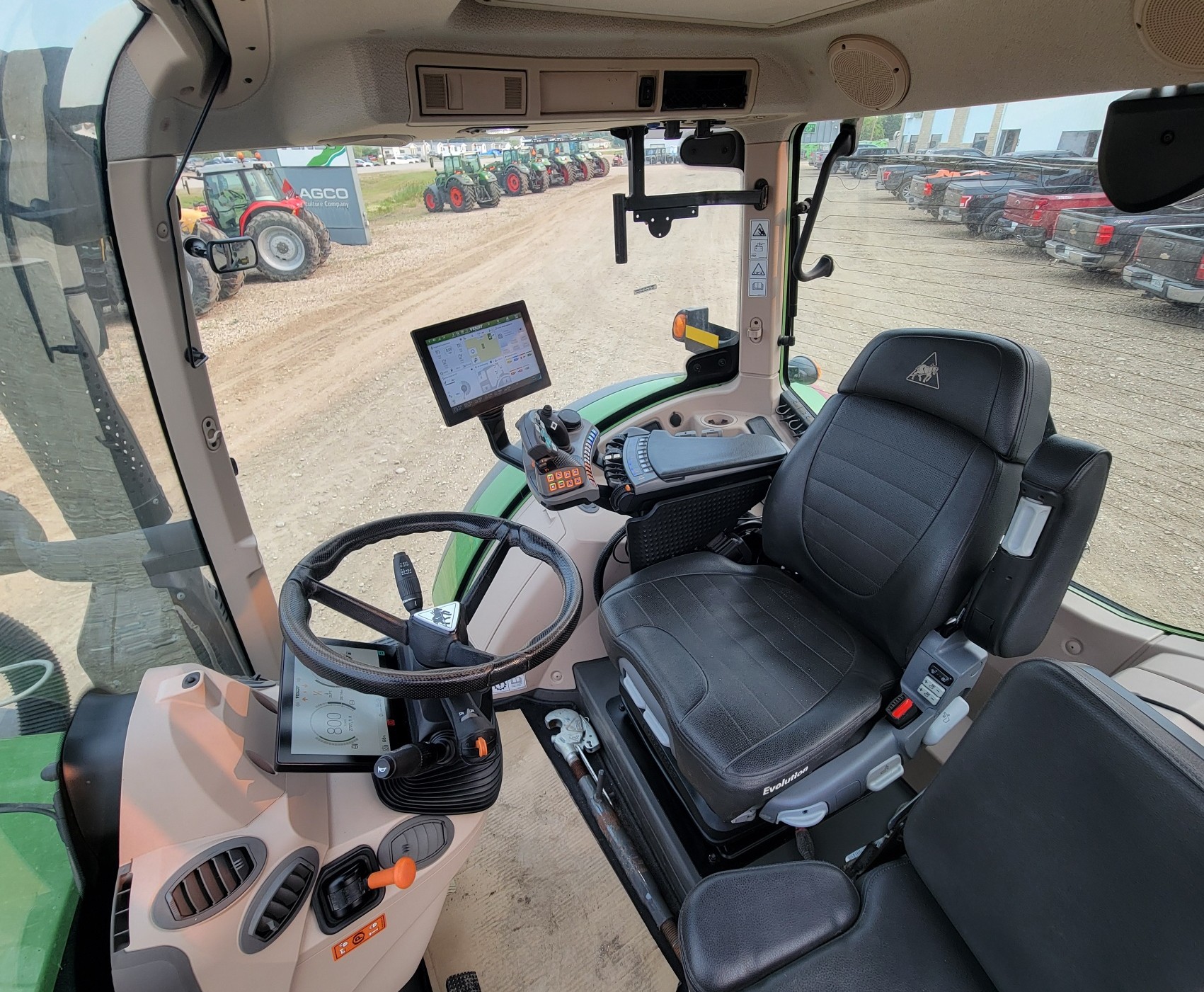 2023 Fendt 718 Gen6 Tractor