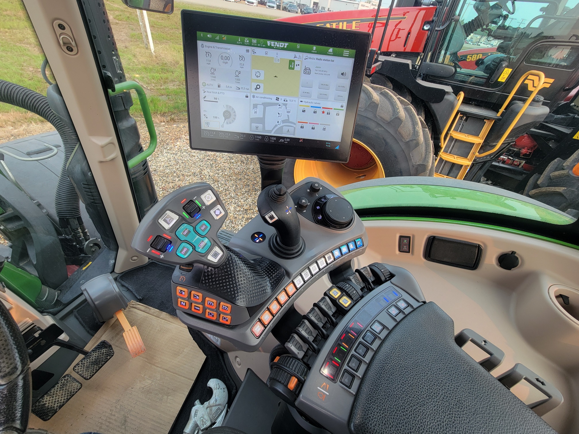 2023 Fendt 718 Gen6 Tractor