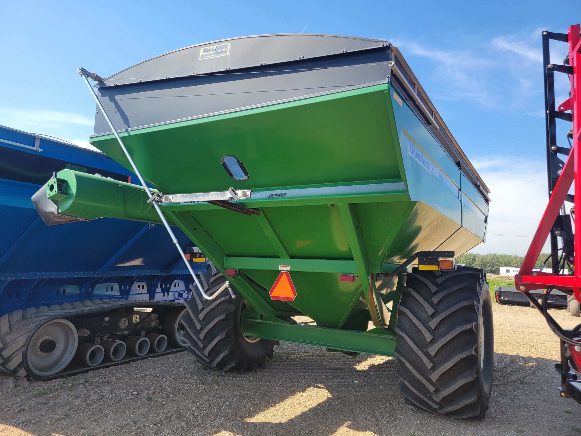 2006 Unverferth 9250 Grain Cart
