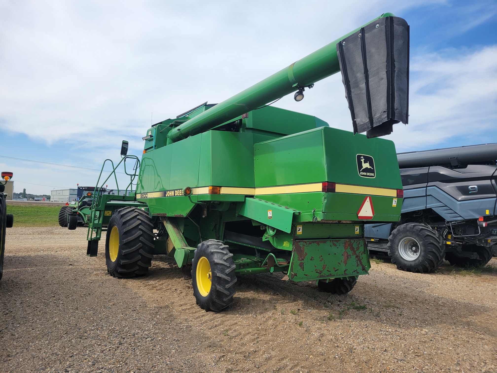 1994 John Deere 9600 Combine