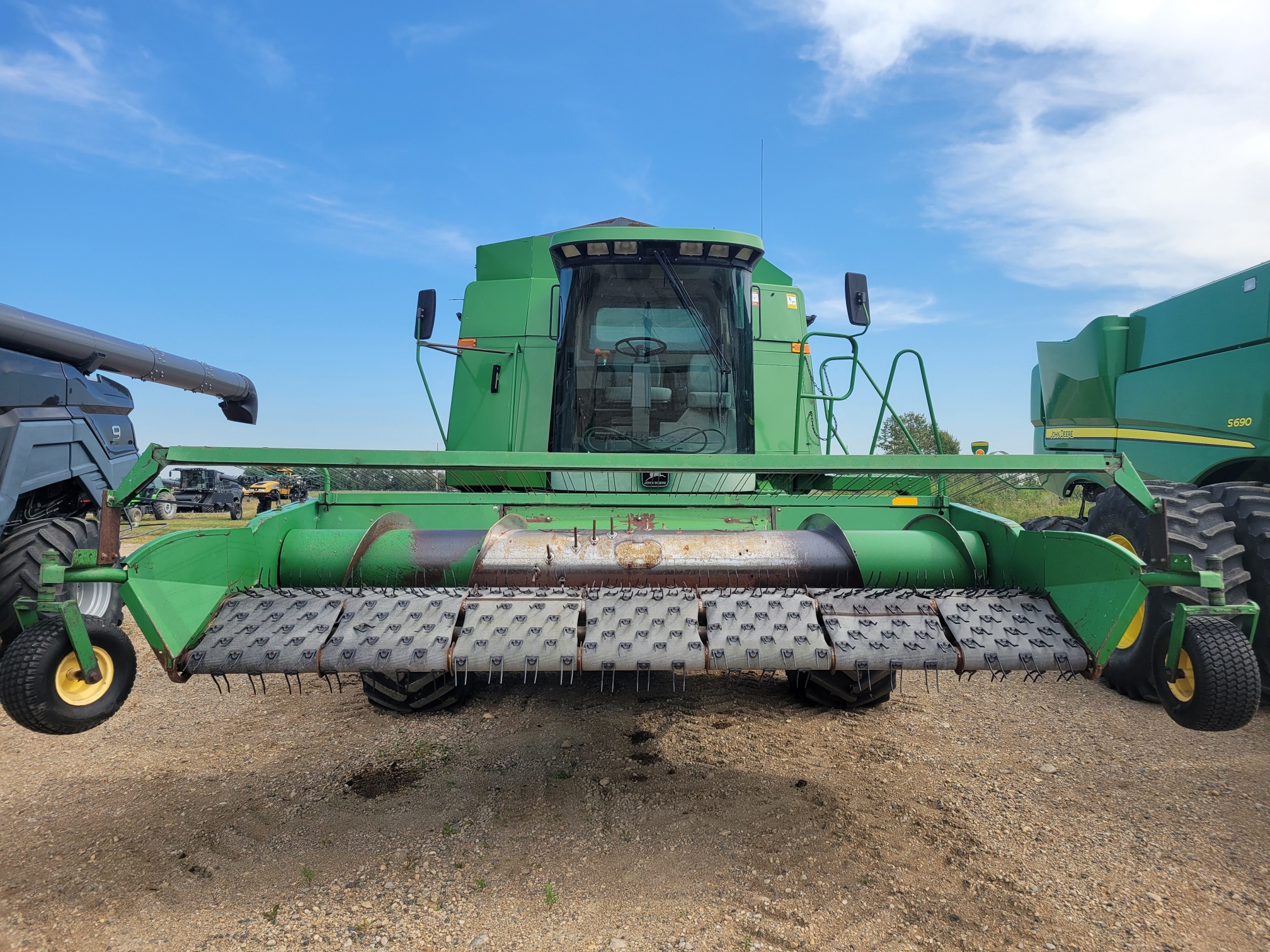 1994 John Deere 9600 Combine