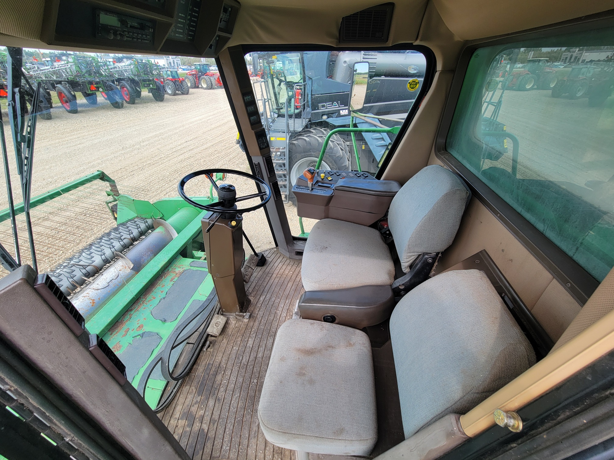 1994 John Deere 9600 Combine
