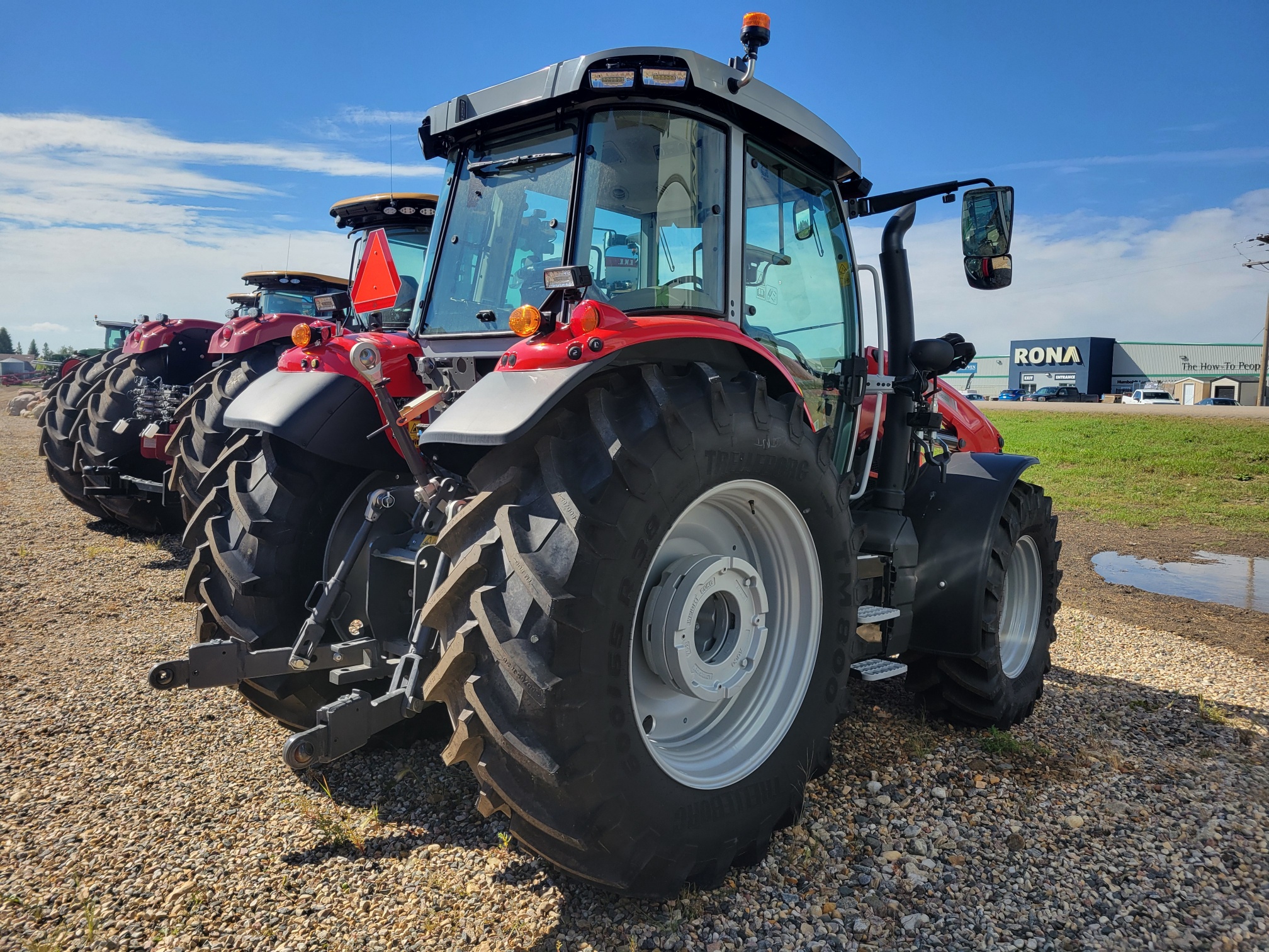 Massey Ferguson 5S.135 Efficient Tractor
