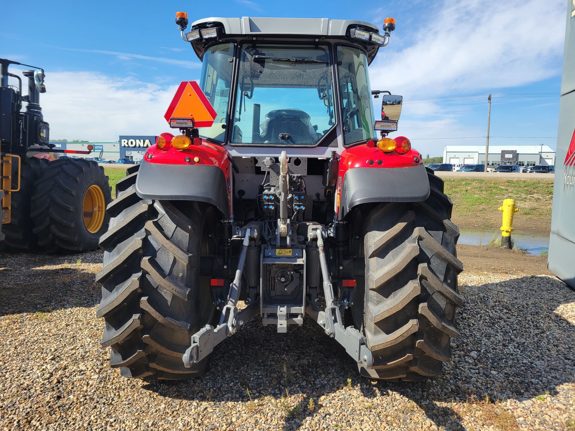 Massey Ferguson 5S.135 Efficient Tractor