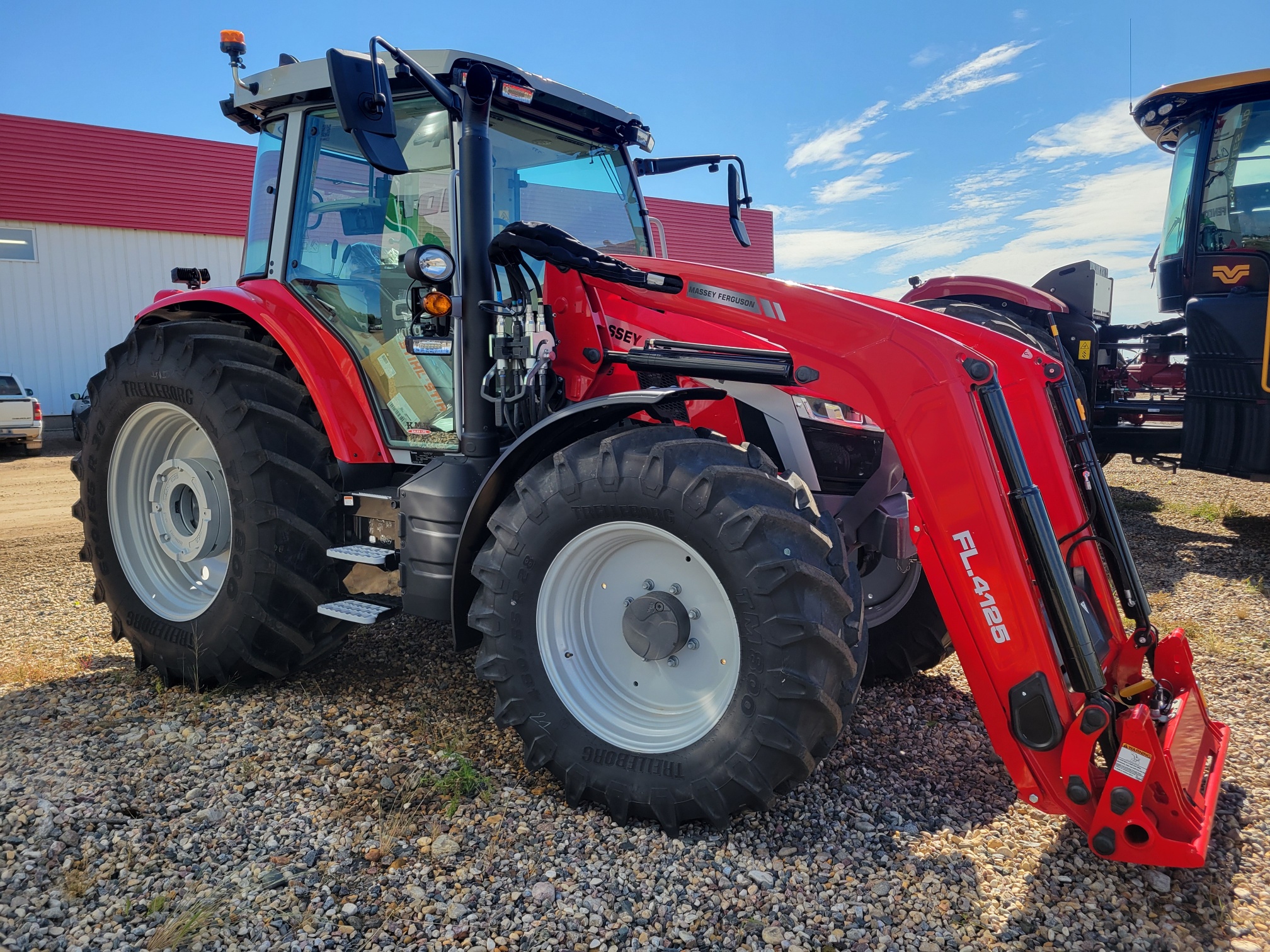 Massey Ferguson 5S.135 Efficient Tractor