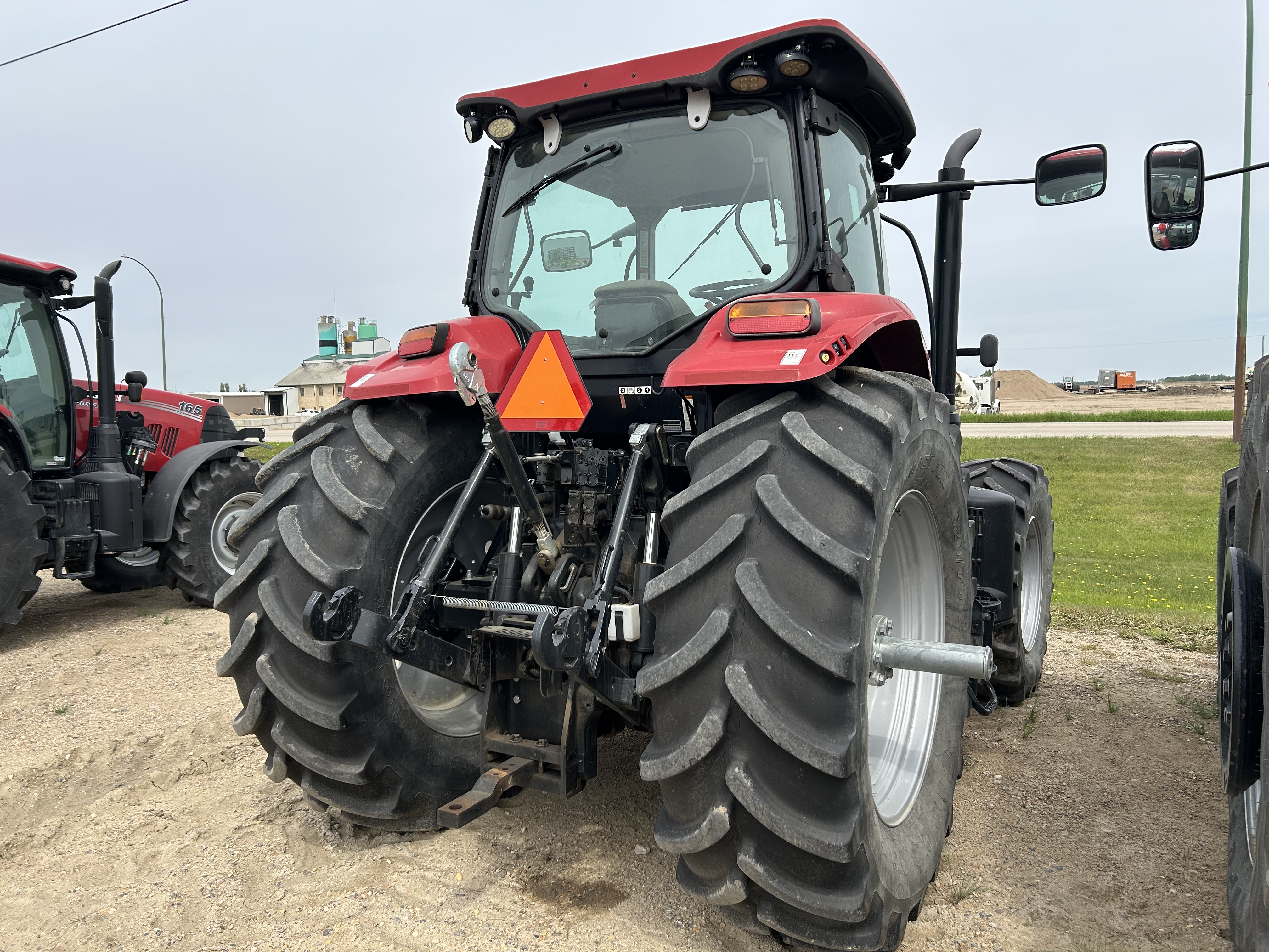 2017 Case IH 200 Tractor