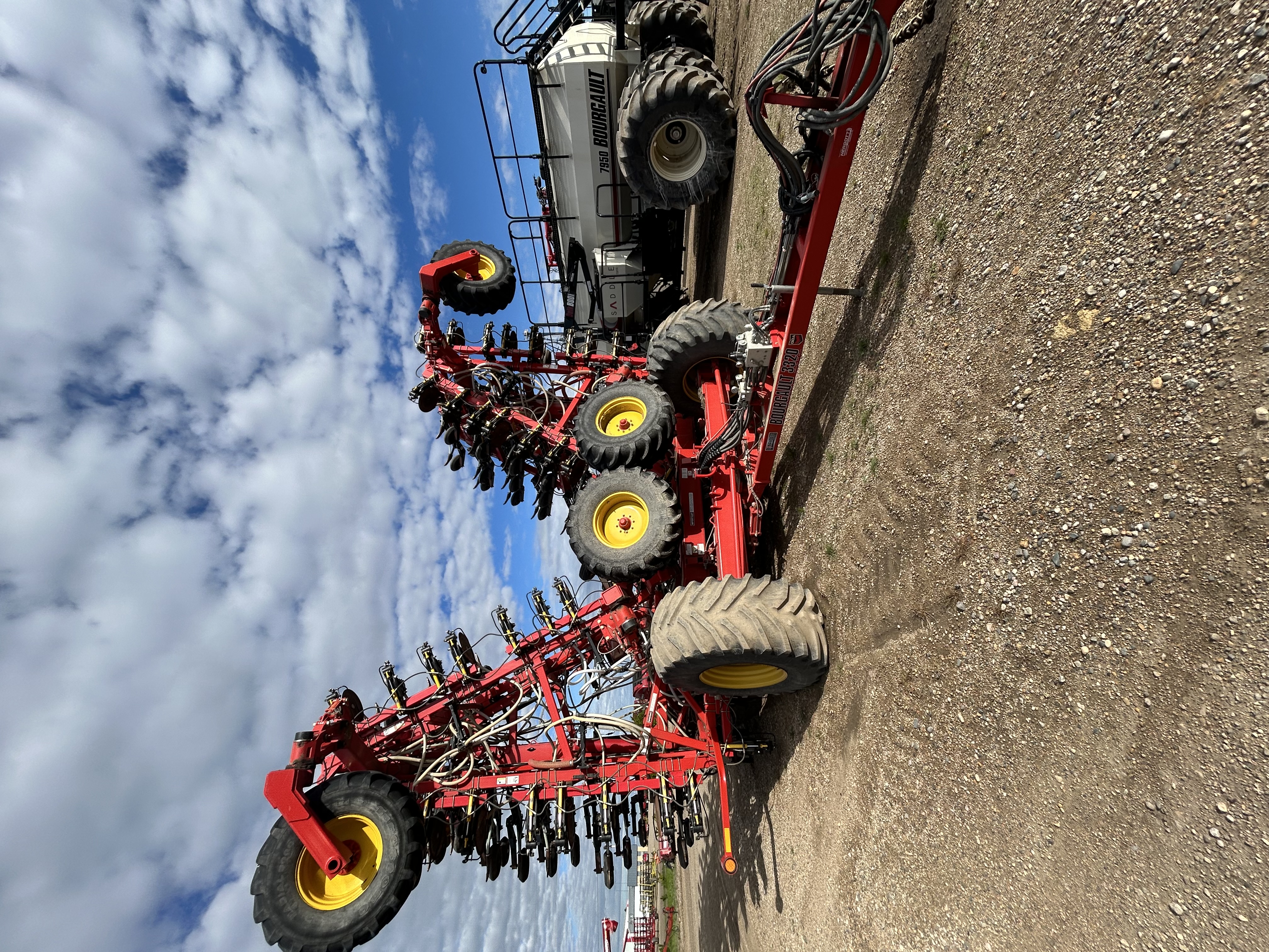 2014 Bourgault 3320 Air Drill