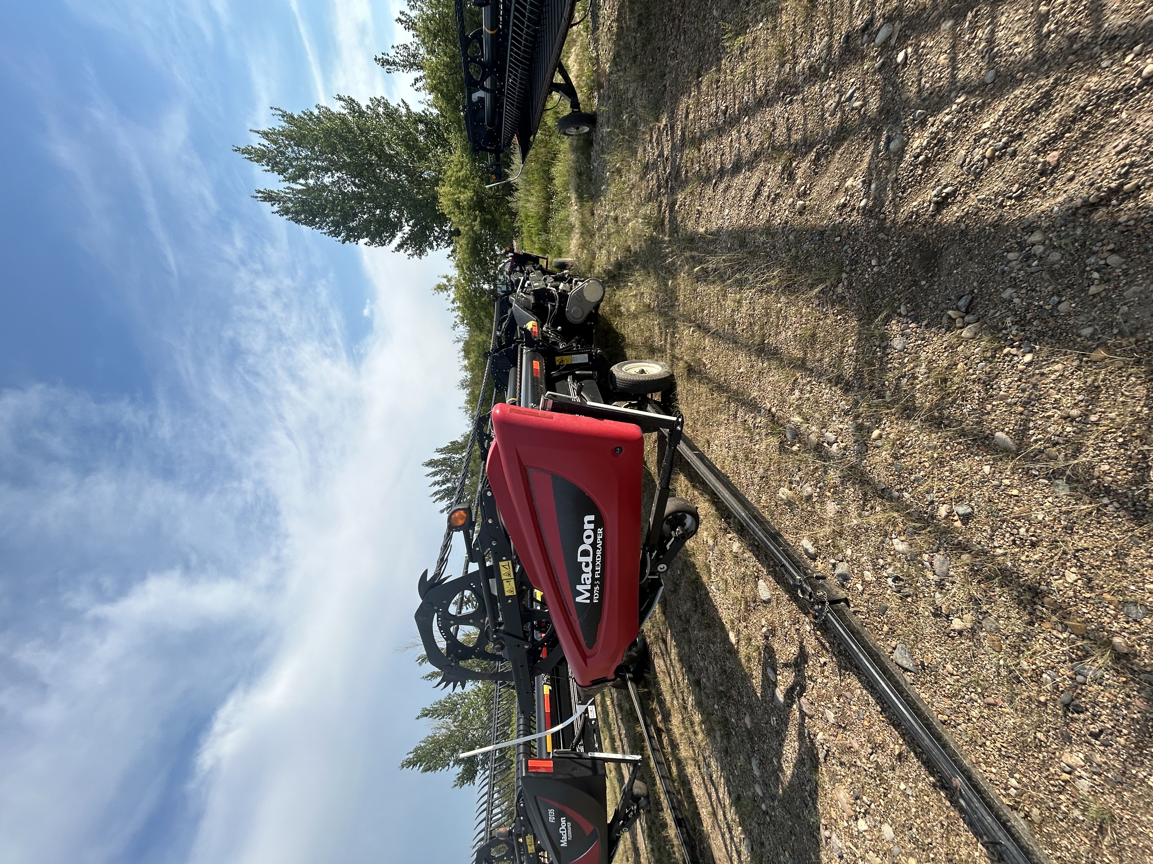 2016 MacDon FD75-40 Header Combine