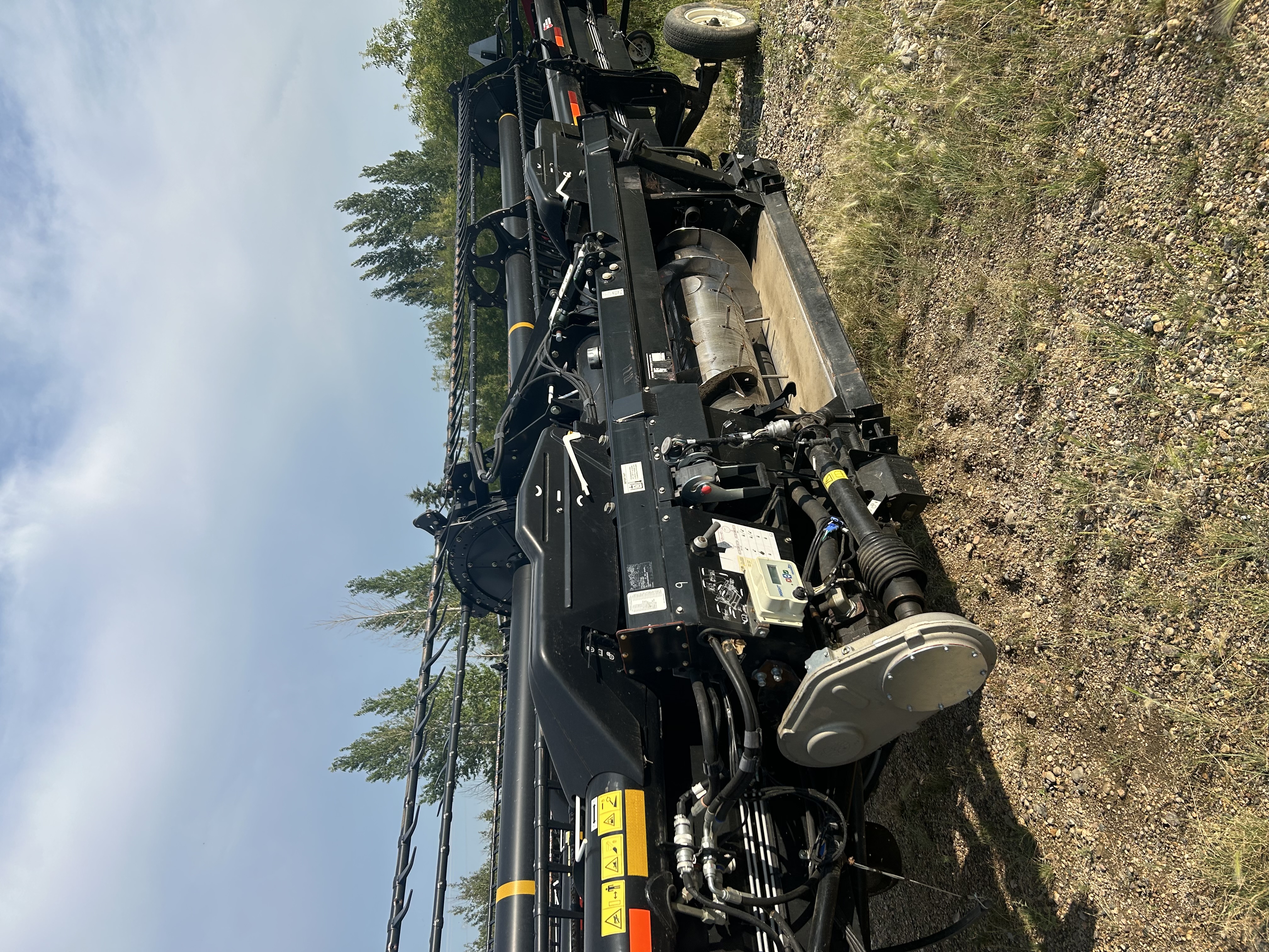 2016 MacDon FD75-40 Header Combine