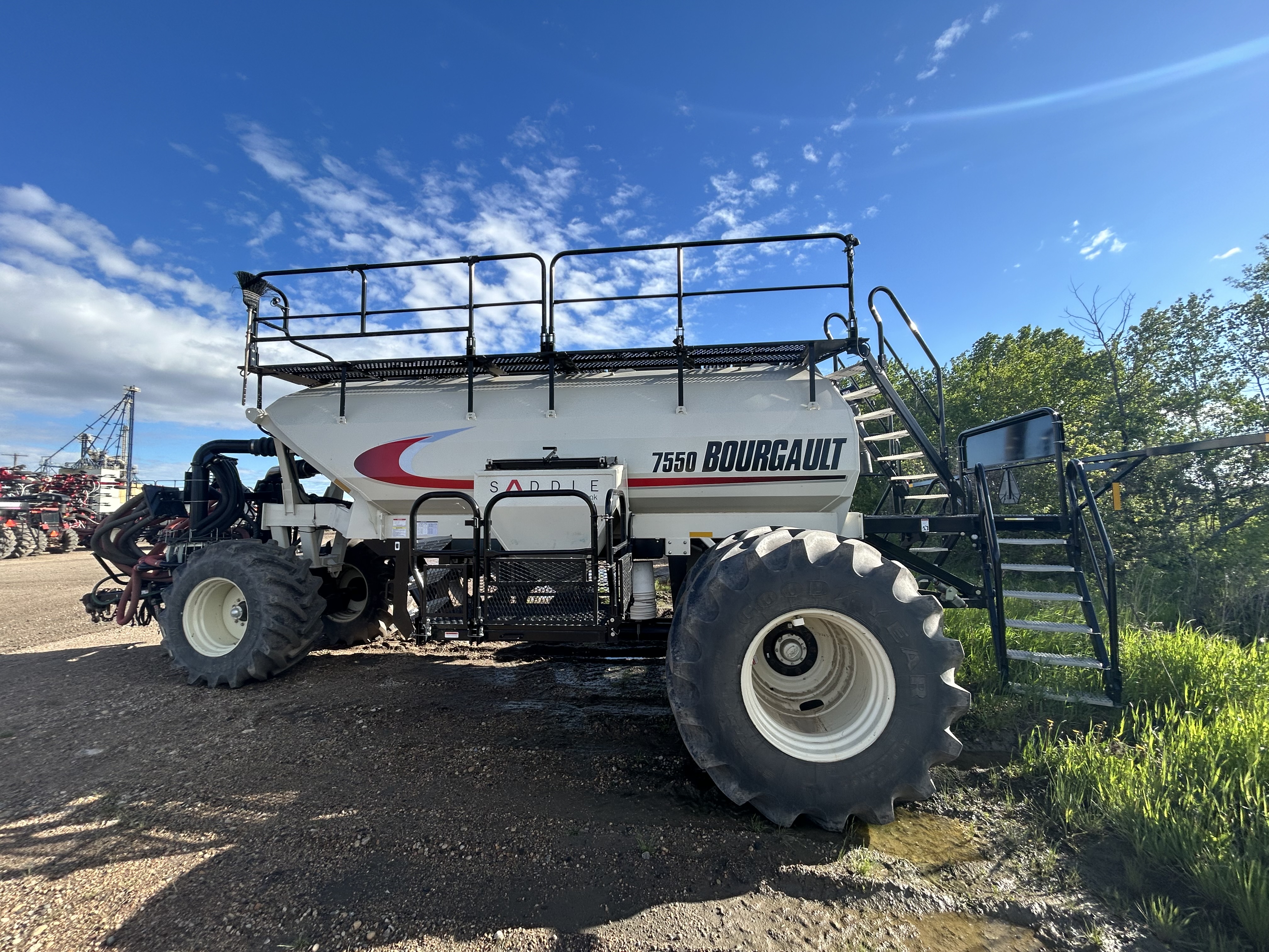 2017 Bourgault 7550 Air Tank/Cart