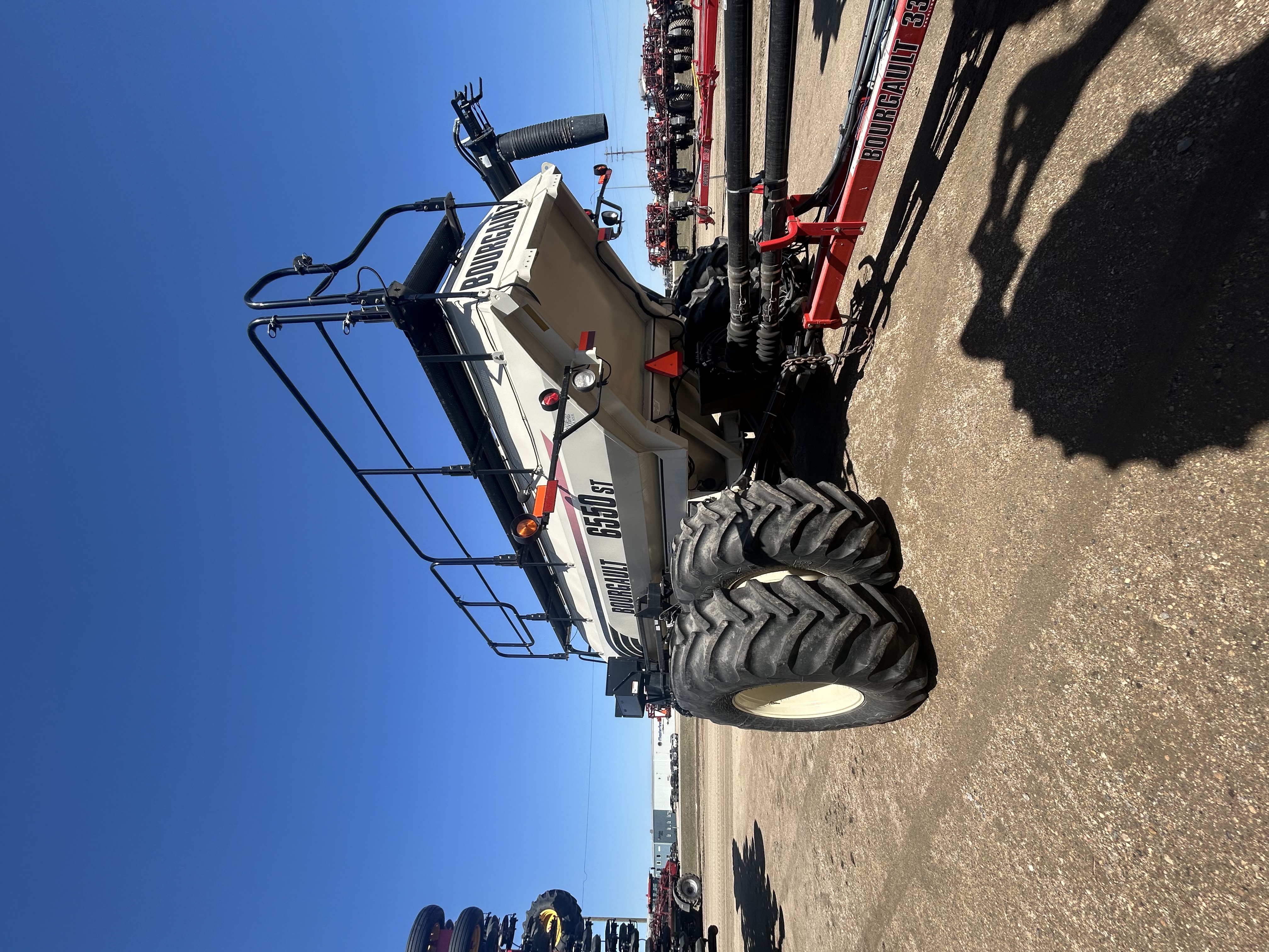 2014 Bourgault 3320 Air Drill
