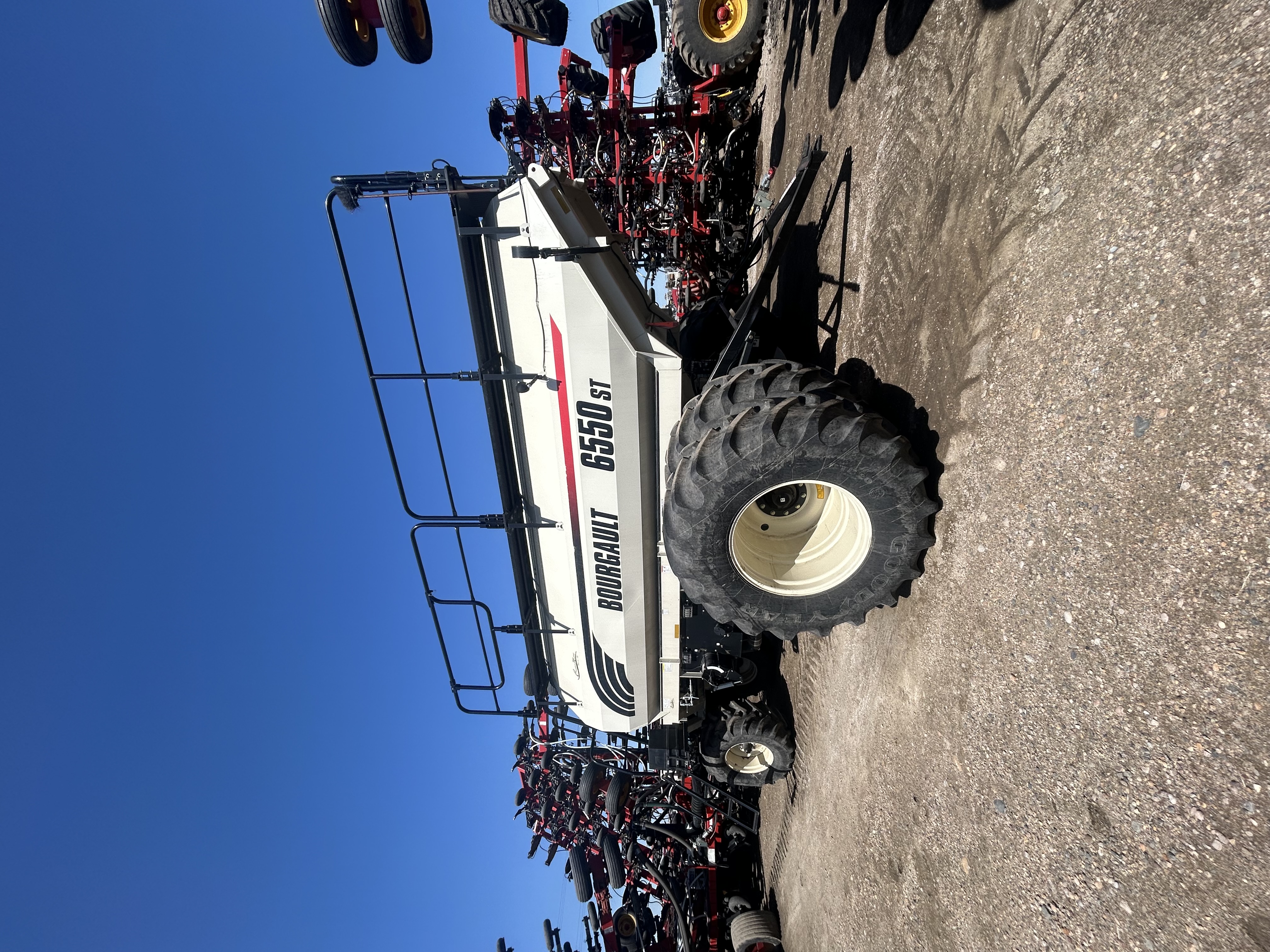 2013 Bourgault 3320 Air Drill