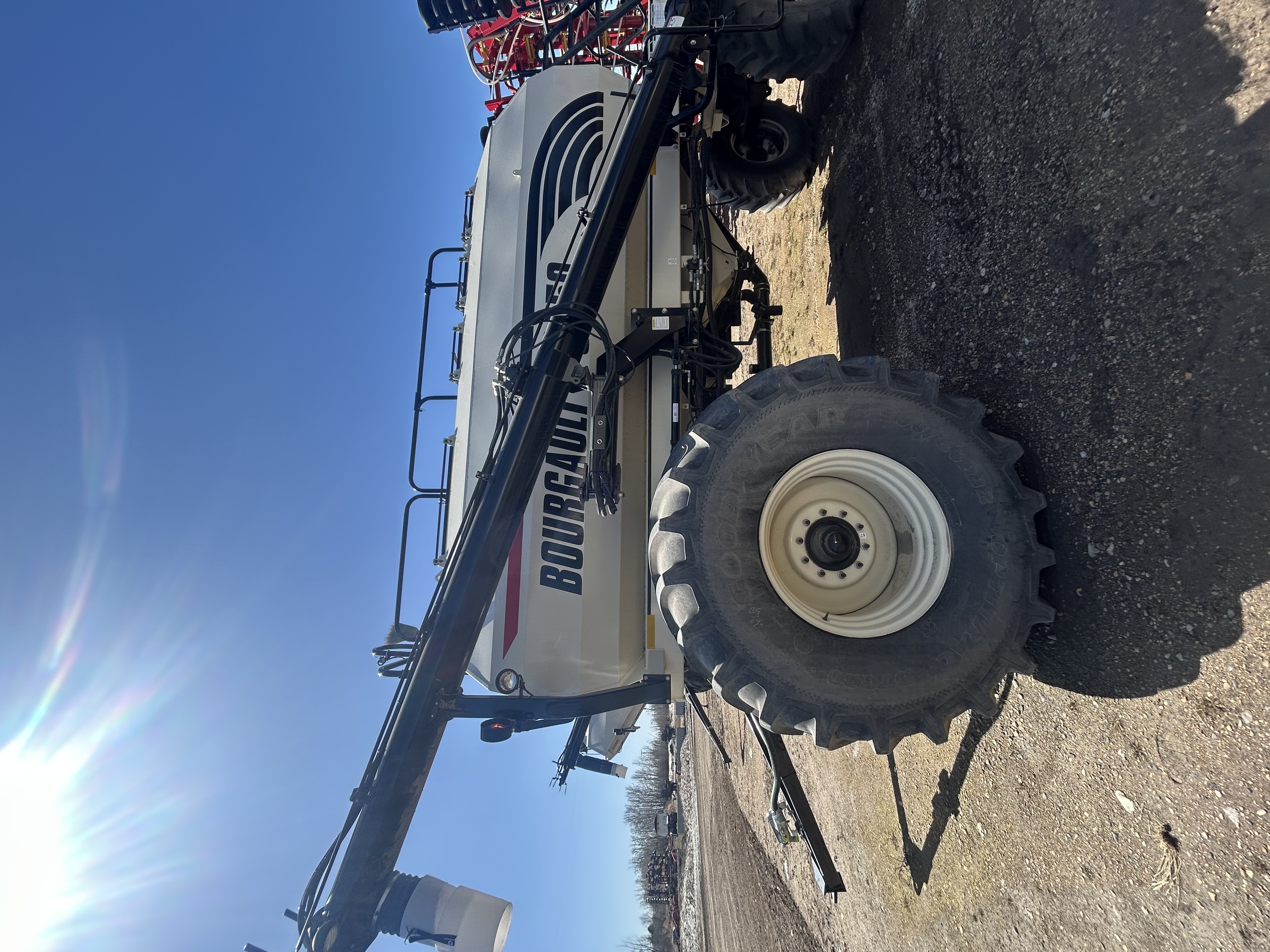 2011 Bourgault 6450 Air Drill