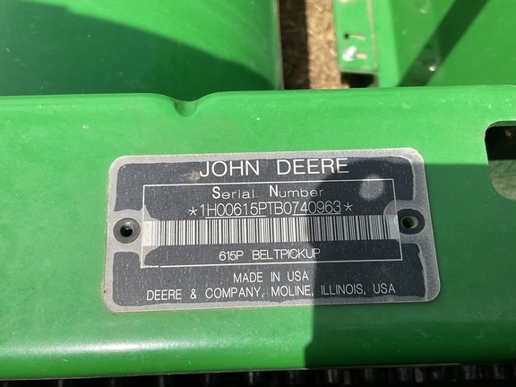 2011 John Deere 615P Header Combine