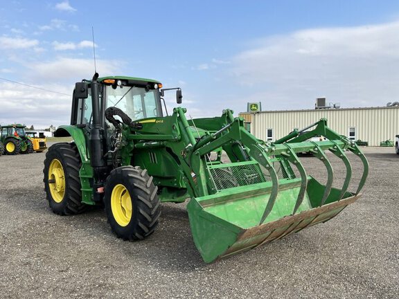 2018 John Deere 6110M Tractor