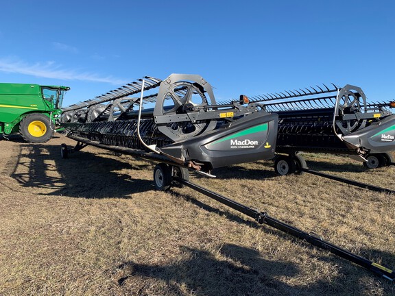 2017 MacDon FD75-40 Header Combine