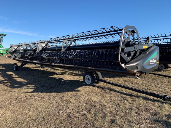 2017 MacDon FD75-40 Header Combine